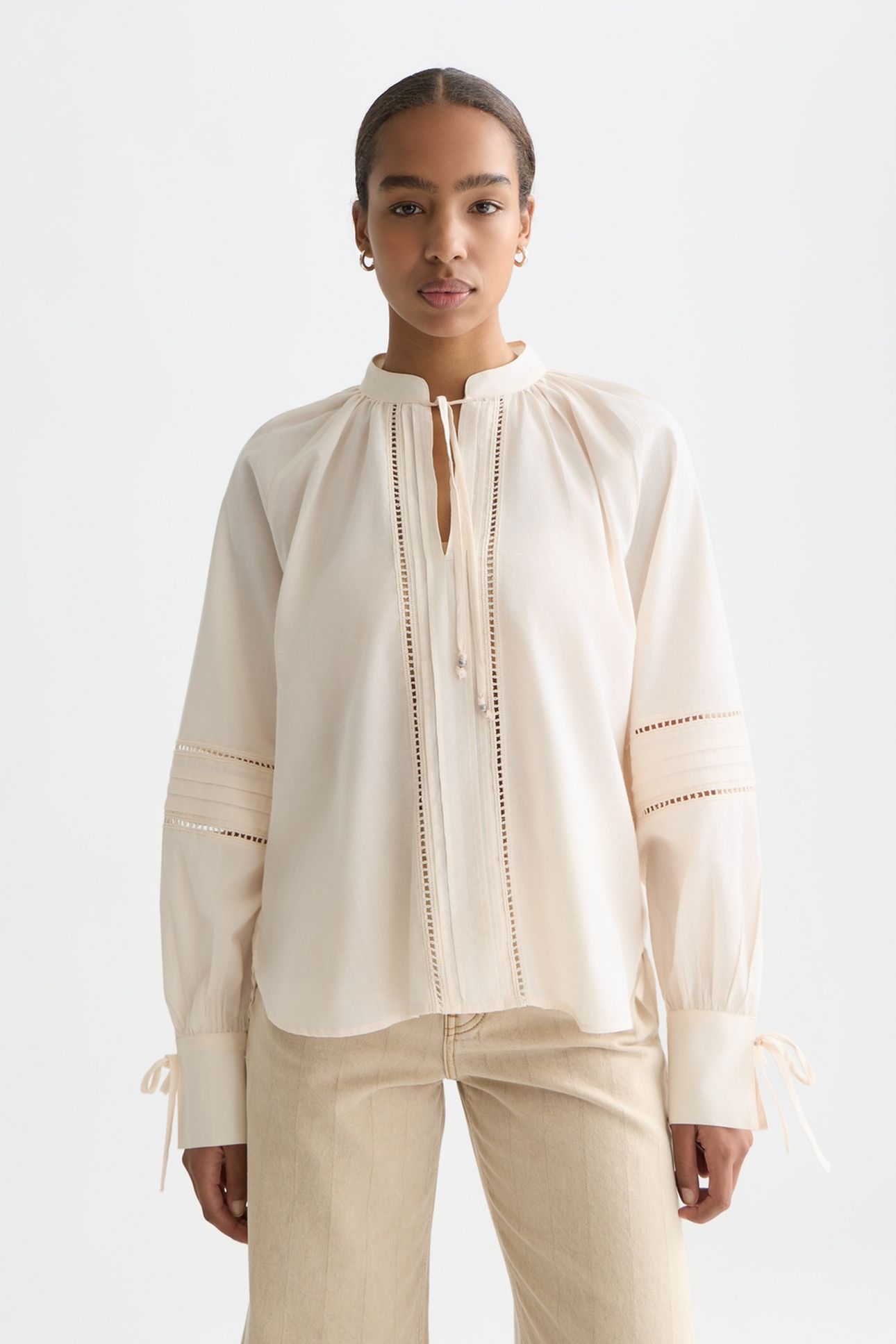 COTTON VOILE BLOUSE WITH PLEATS EGGNOG 1