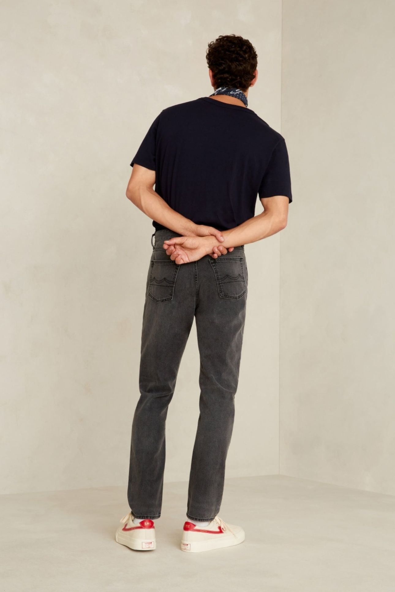 JERRICK JEANS HOLO GREY WORN 2