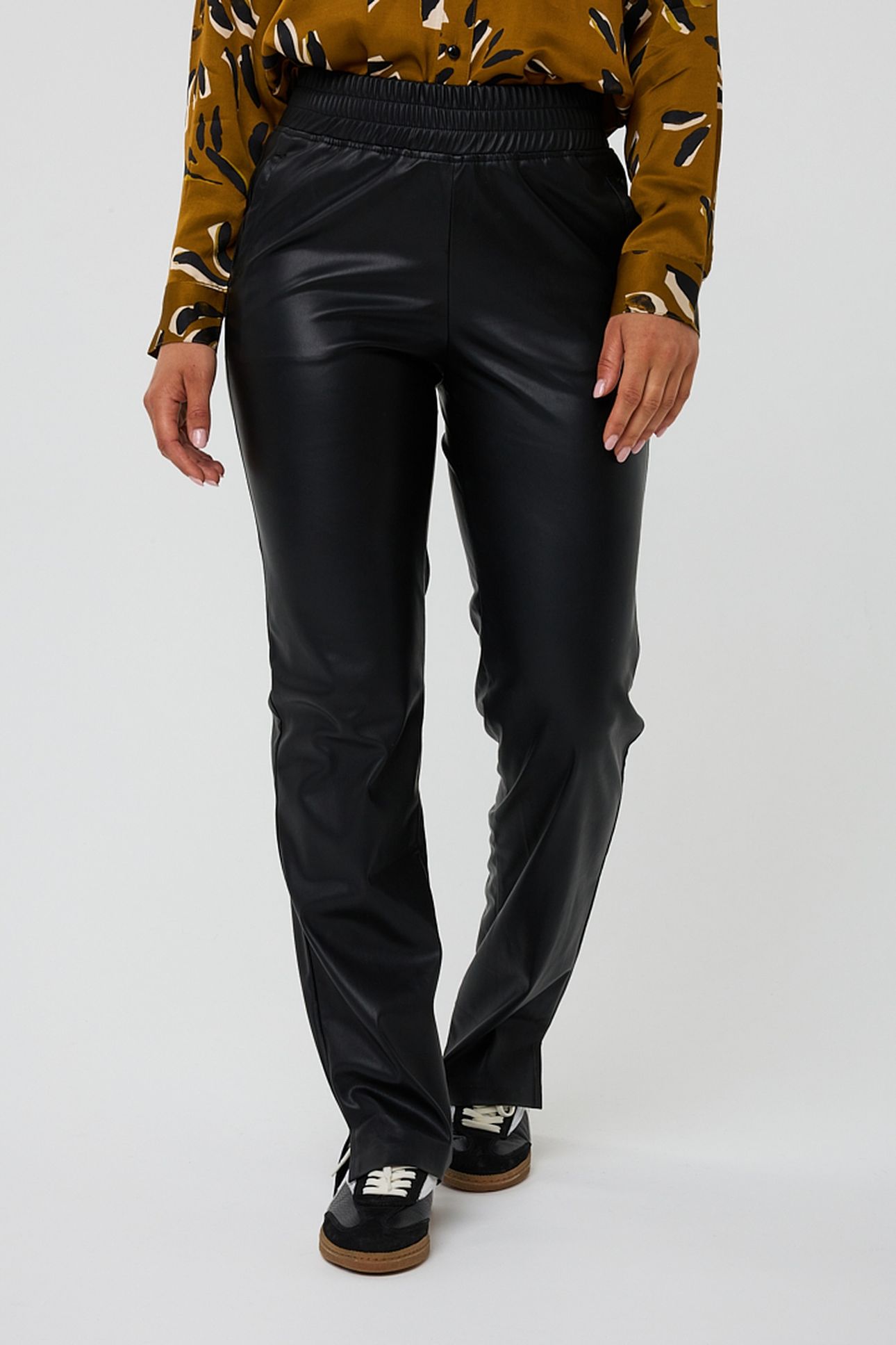 TROUSERS JOGGER VEGAN LEATHER BLACK 1