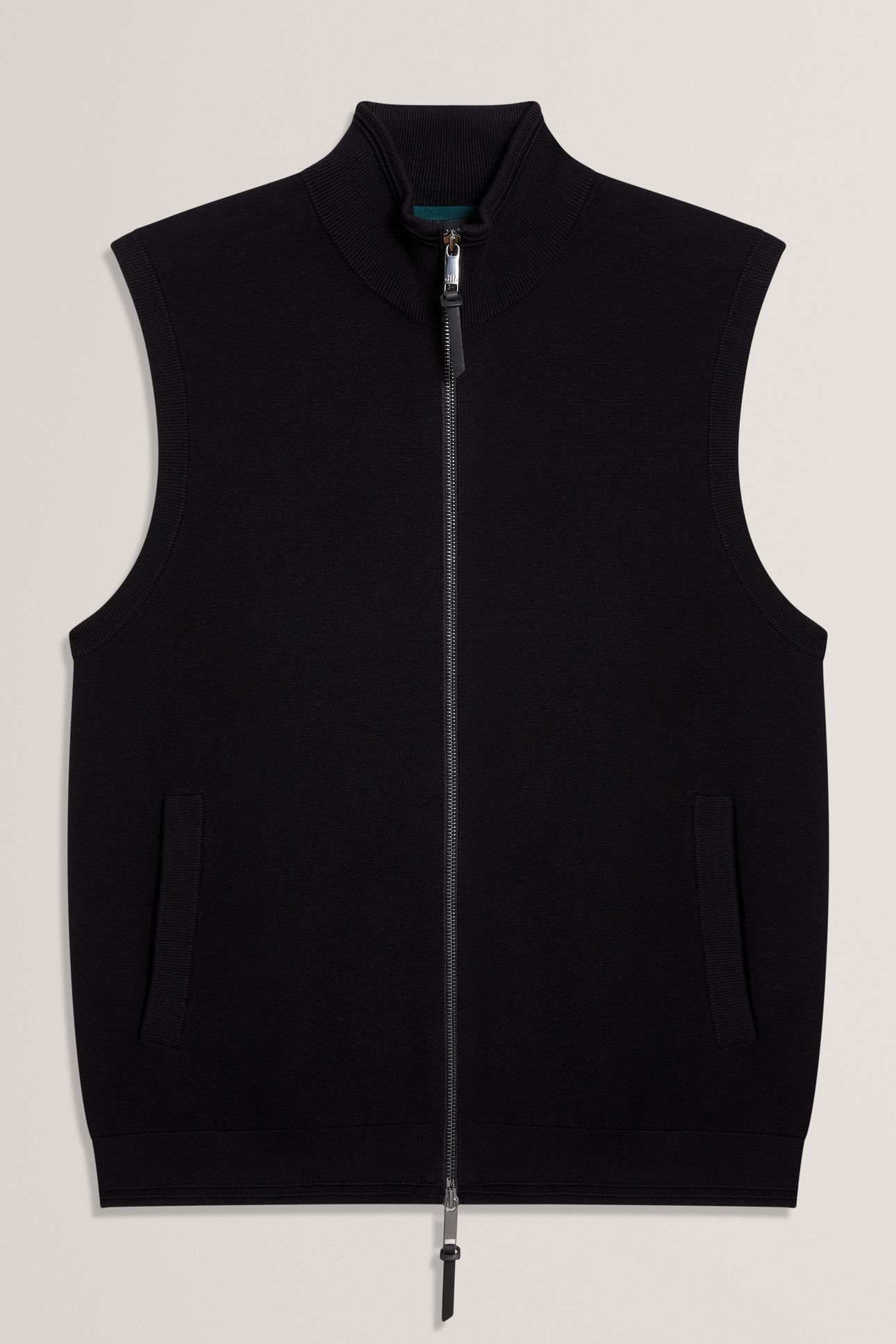 TERINCE ZIP THROUGH FUNNEL NECK GILE BLACK 3