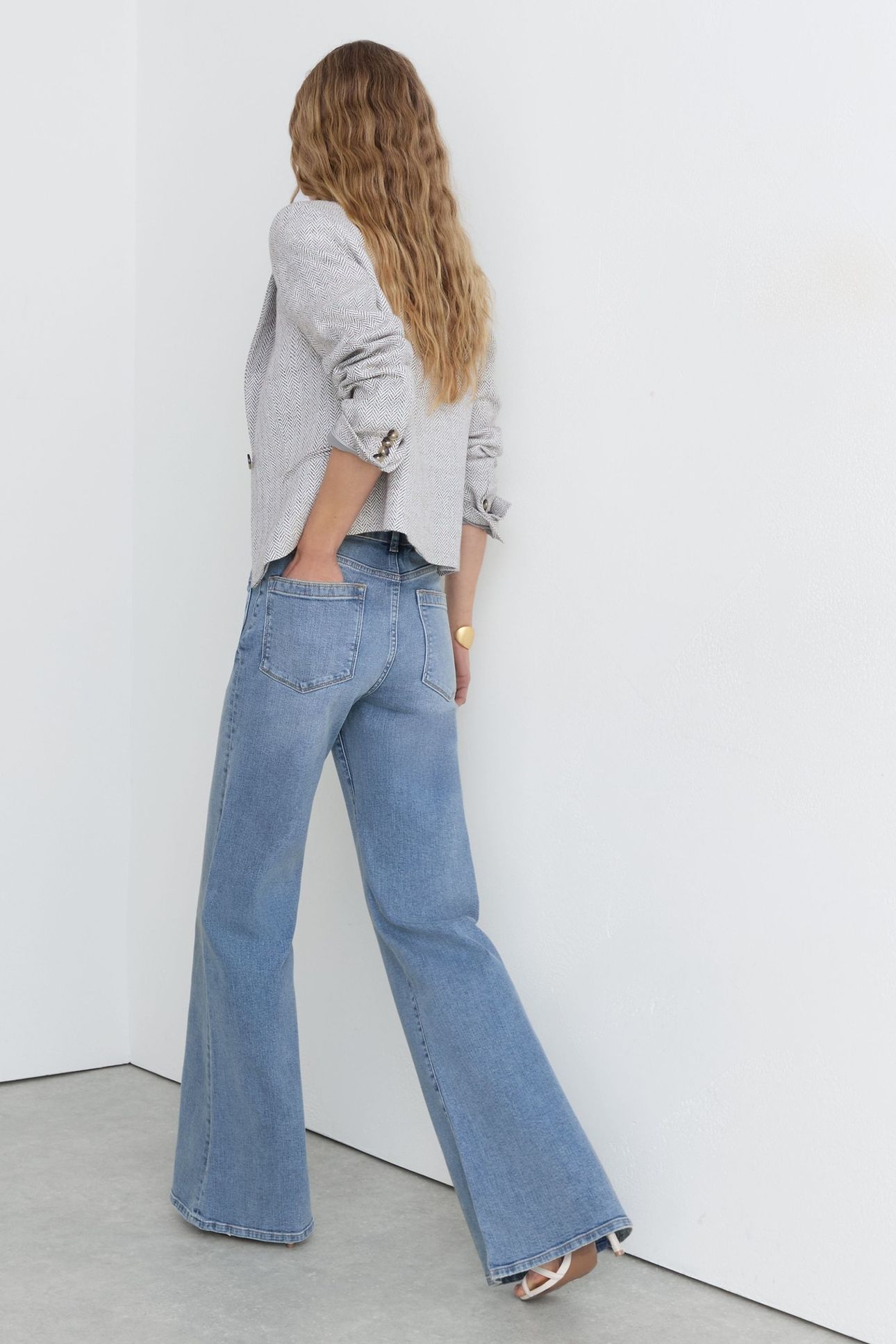 FLARE LEG JEAN LIGHT BLUE 3