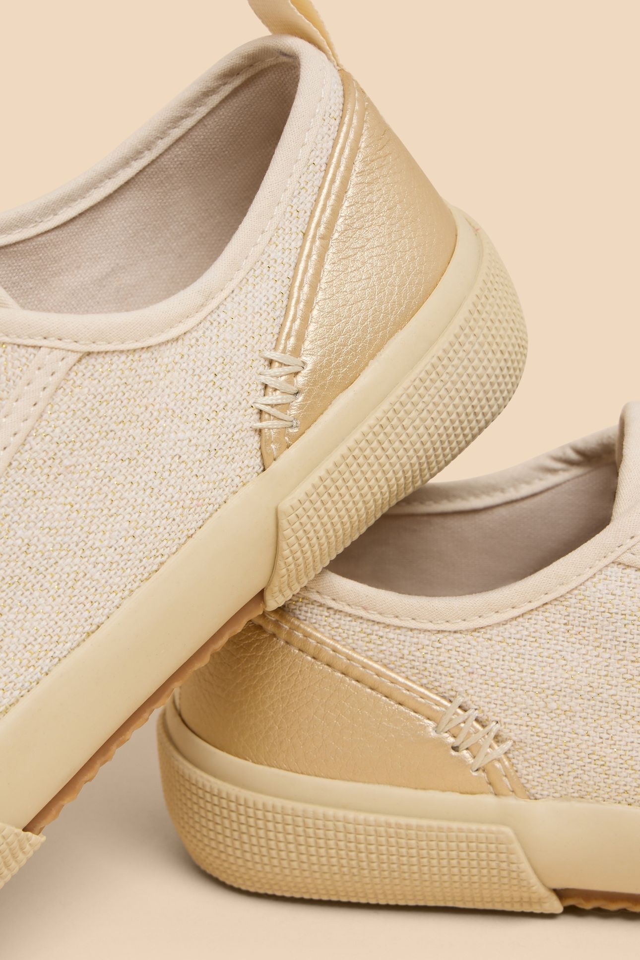 PIPPA CANVAS LACE UP TRAINER LGT NAT 4