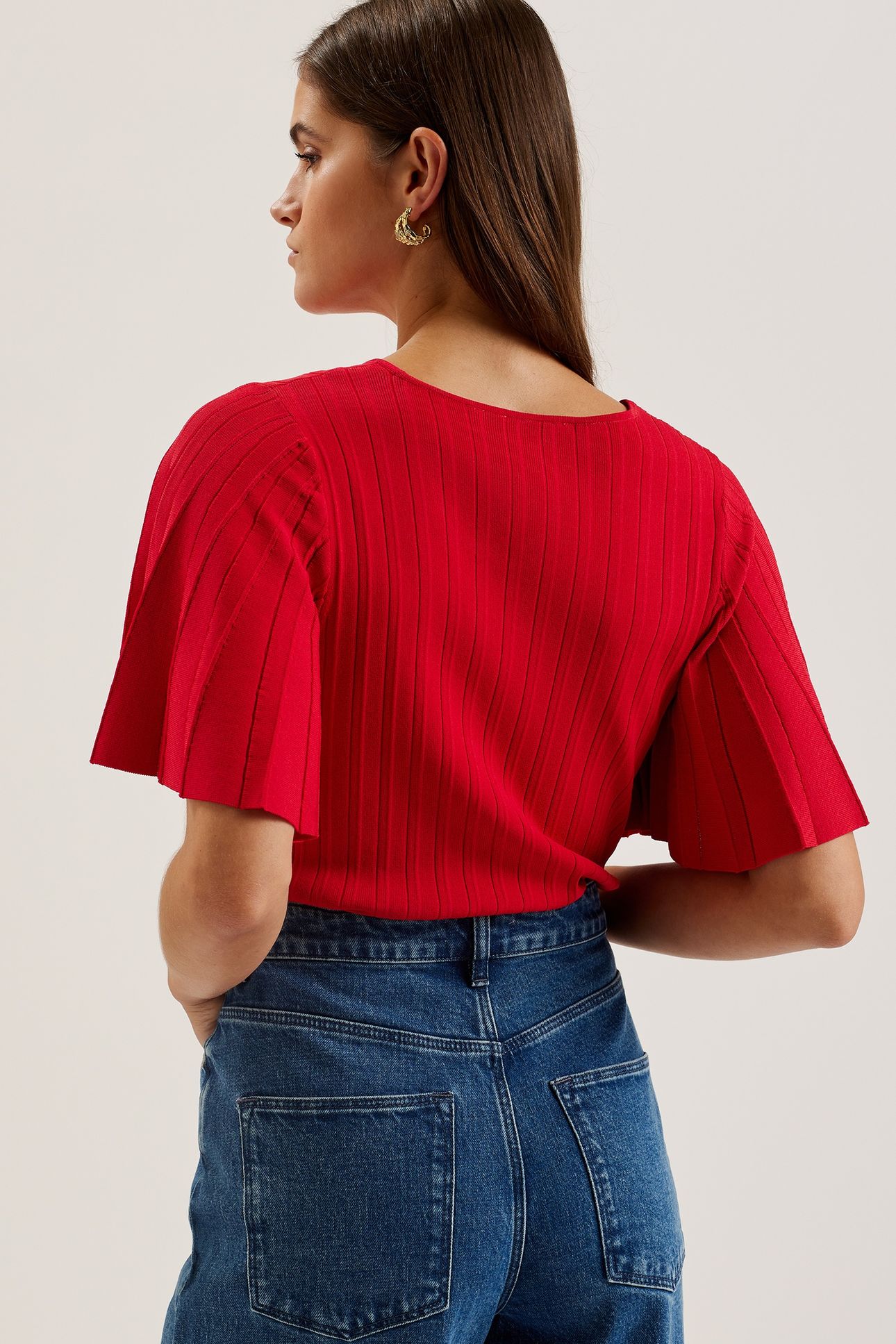 IIVANNA CREW NECK FLUTED SLEEVE KNIT RED 2