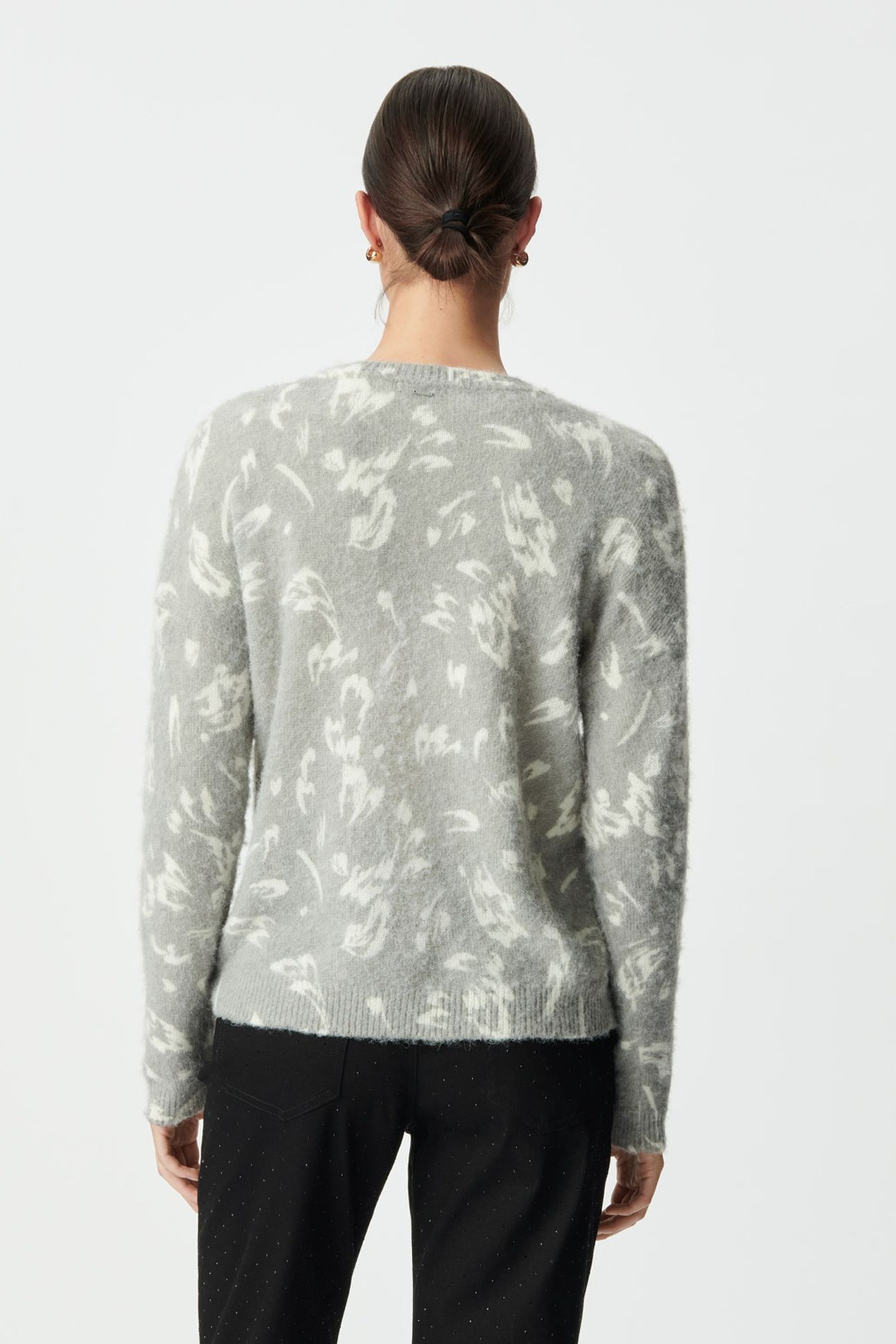 GREY WINTER SWEATER WITH ECRU TACHIST PRINT 2