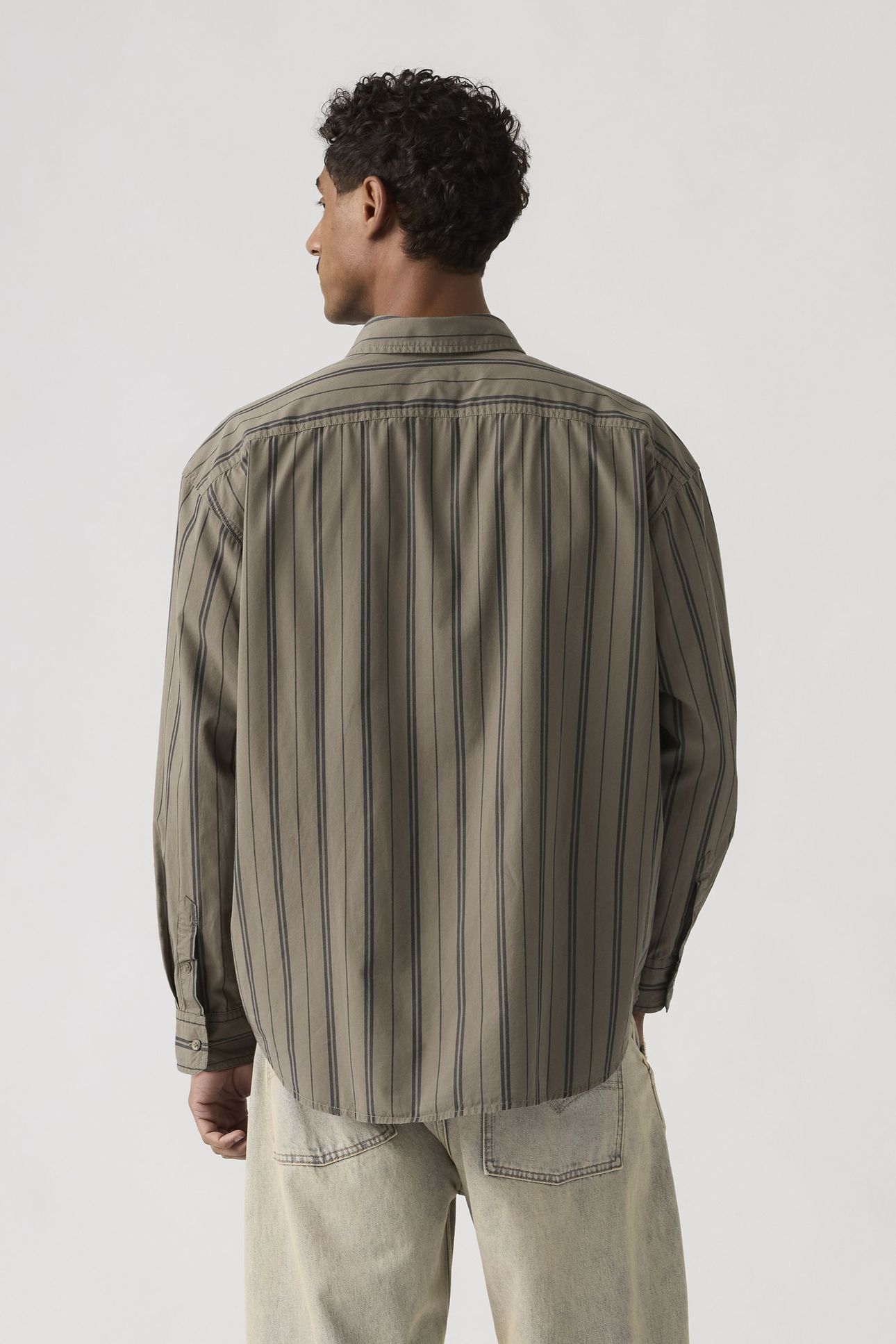 LOOSE BUTTON-UP SHIRT 3