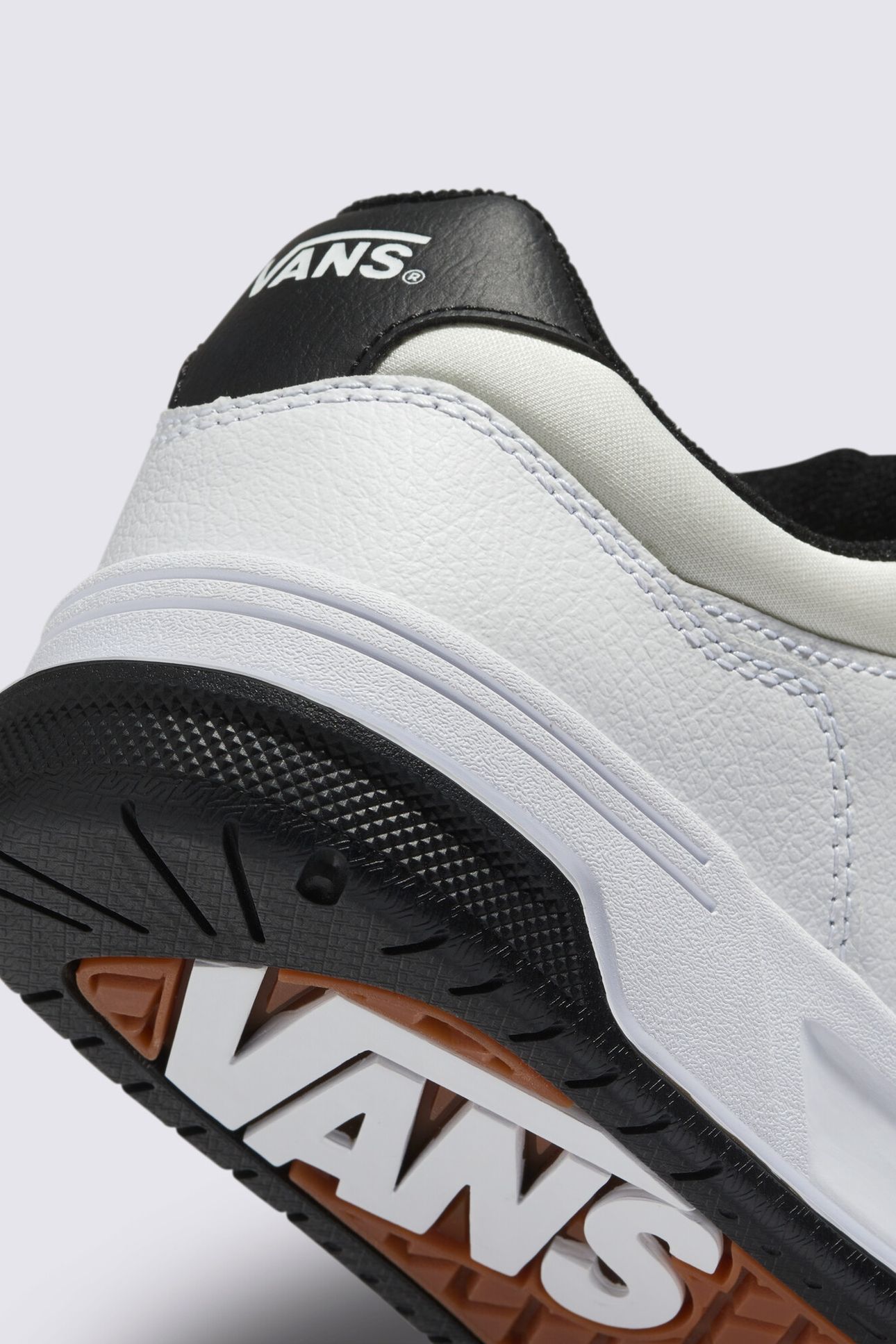 UNISEX UPLAND WHITE/BLACK 7