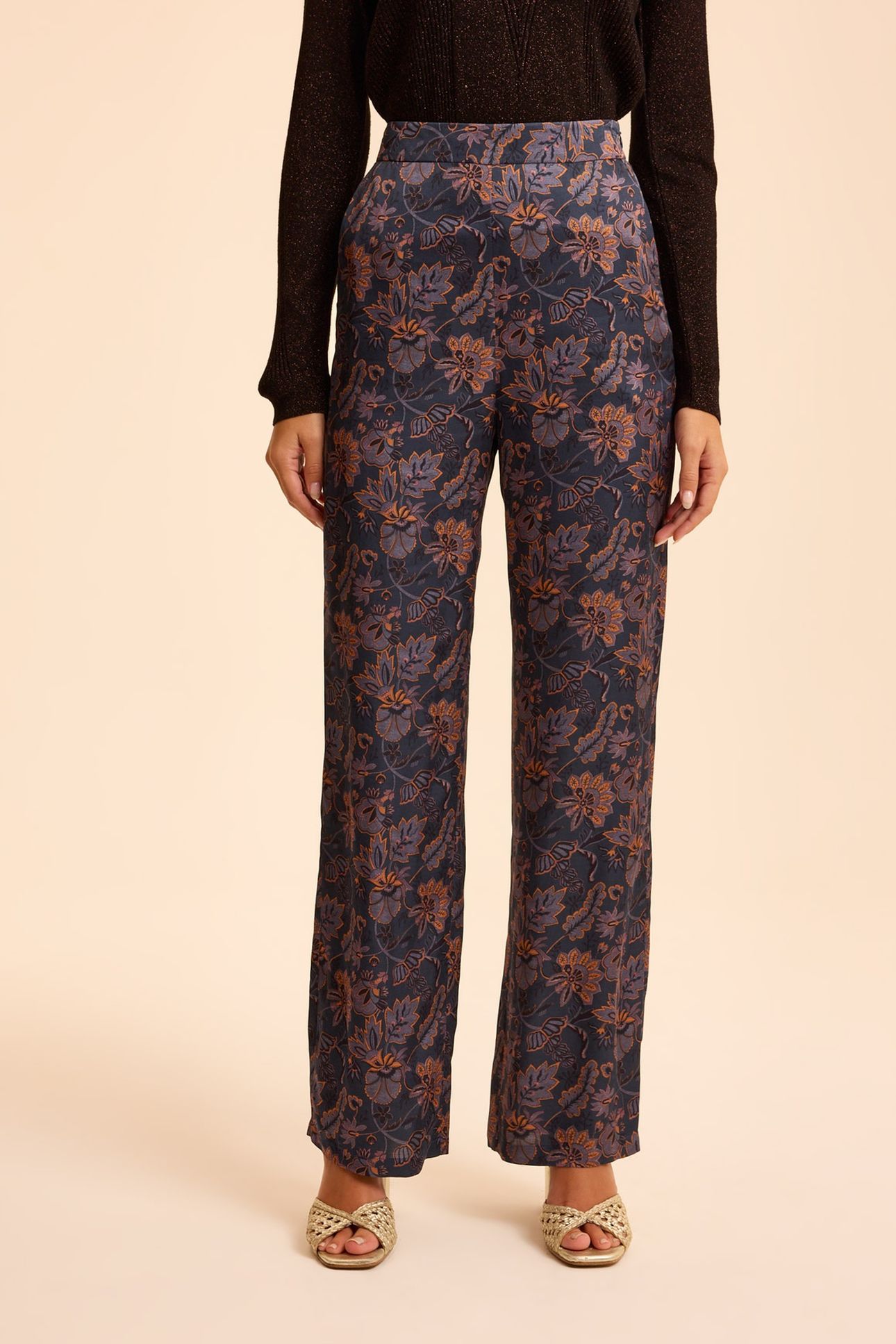 PURPLE WIDE-LEG TROUSERS WITH SCARF PRINT 1