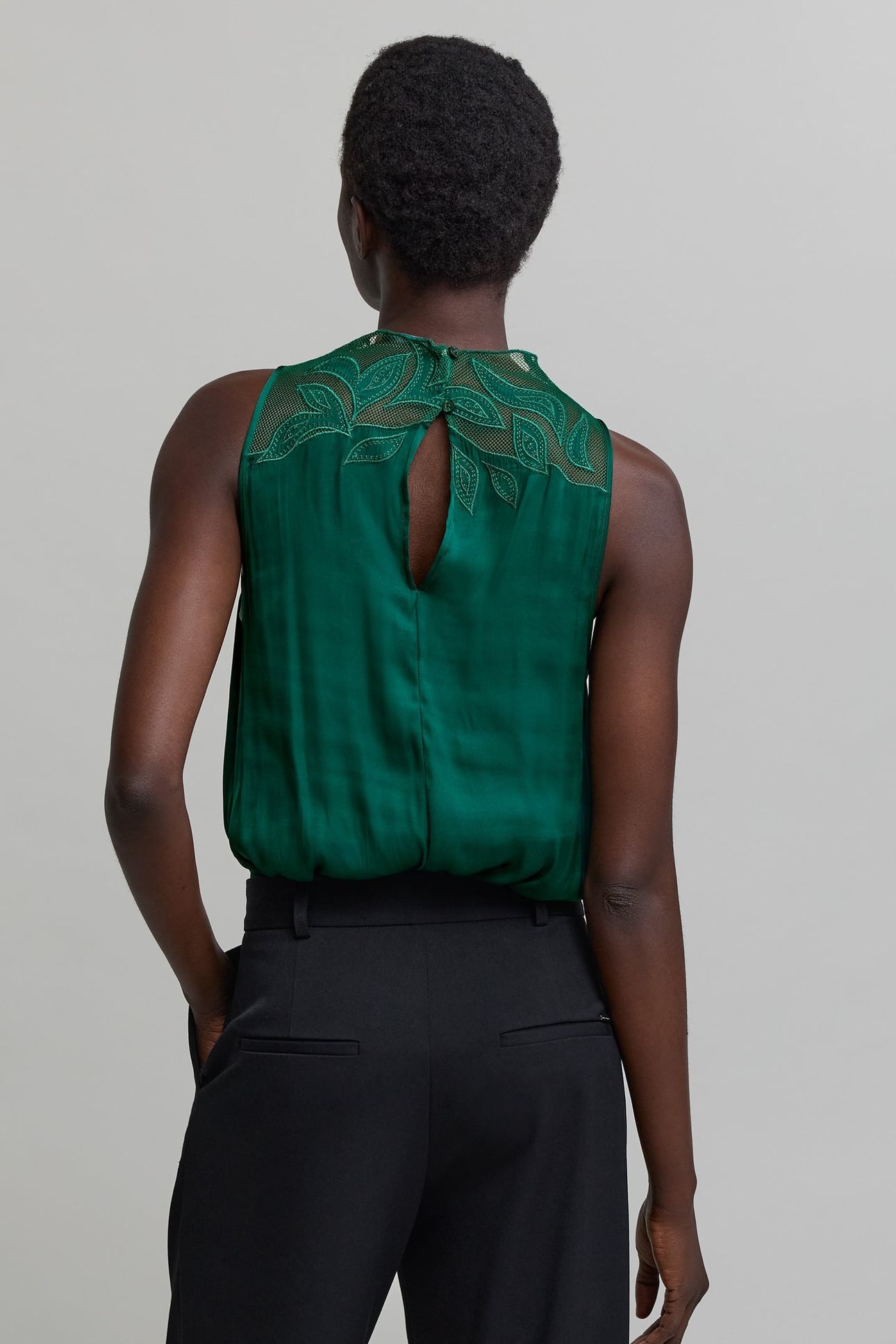 CRUMPLED EMERALD TOP WITH LACE DETAIL 3