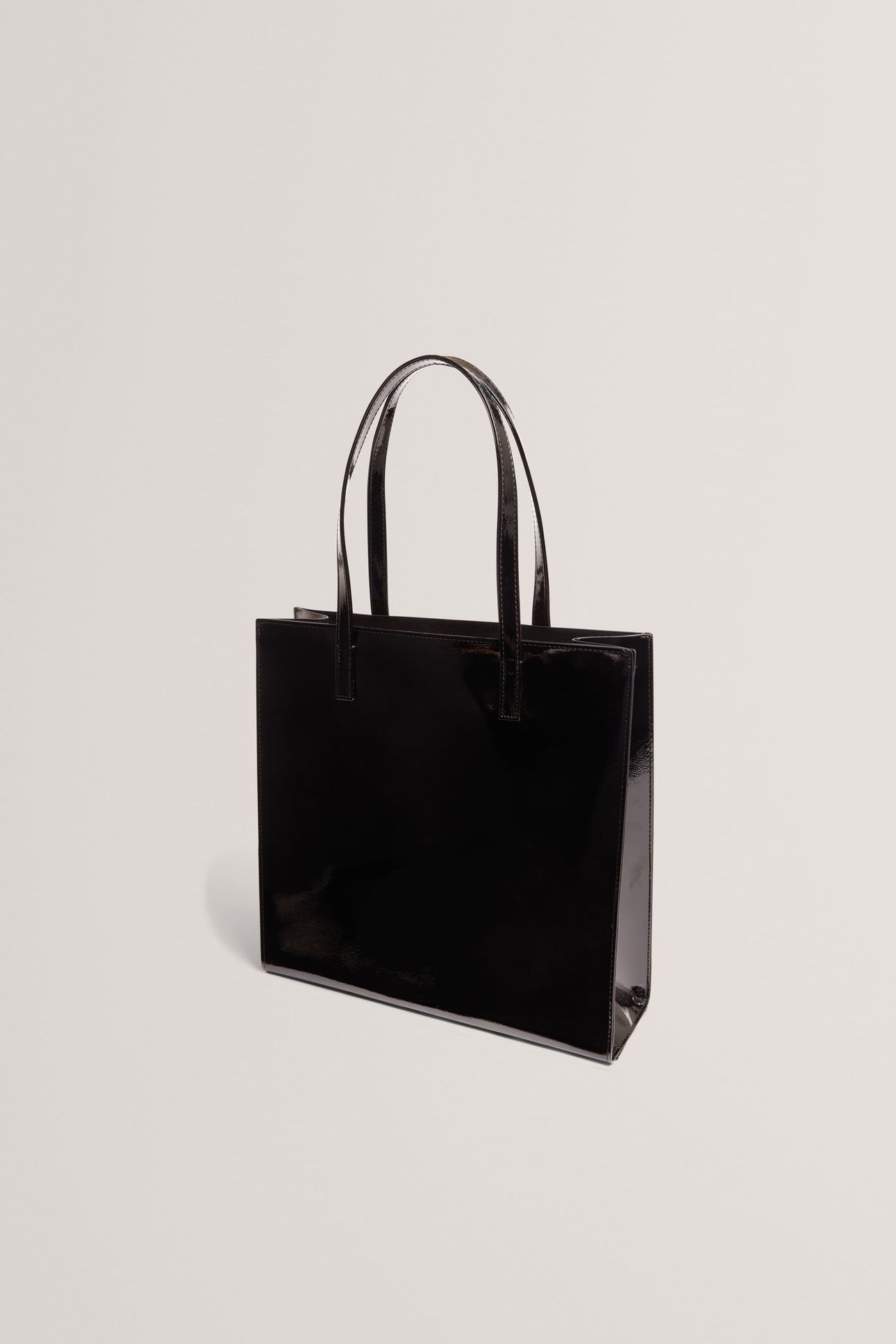 CRINKLE LARGE ICON BAG BLACK 4