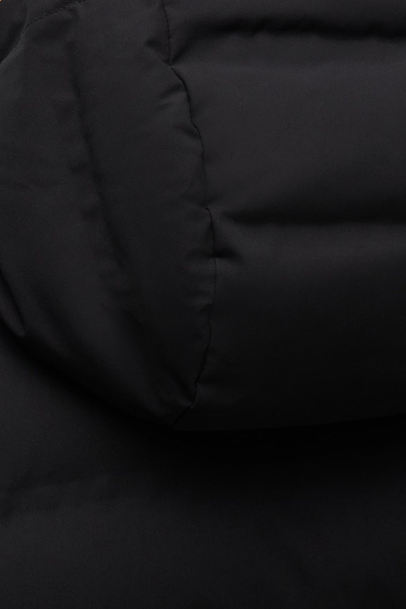 TECH HEAT-SEALED JACKET BLACK 7