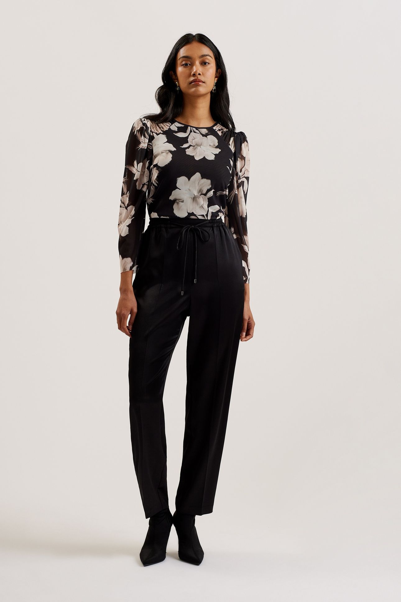 DORATHY PRINTED MESH GATHERED SHOULDER BLACK 1