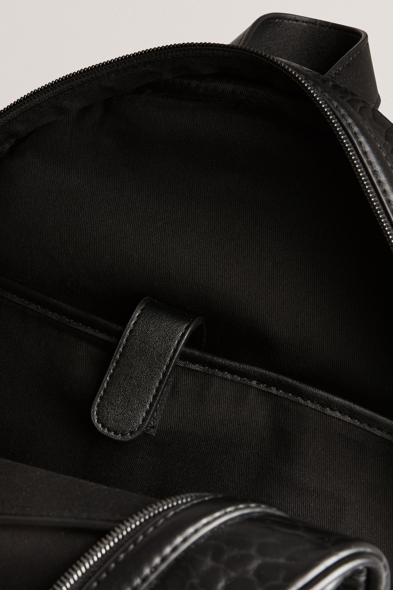 PEBBLED PU BACKPACK BLACK 3