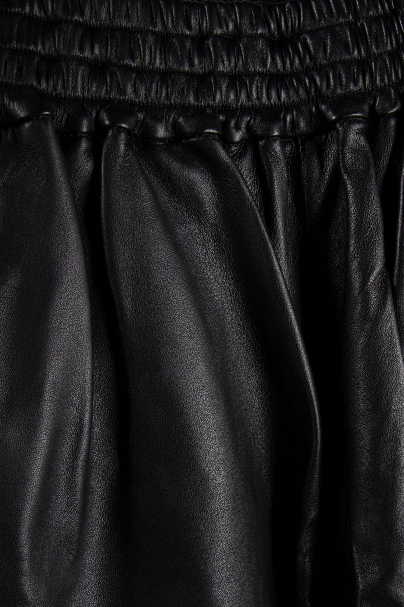 LEATHER JOGGER SHORT BLACK 4