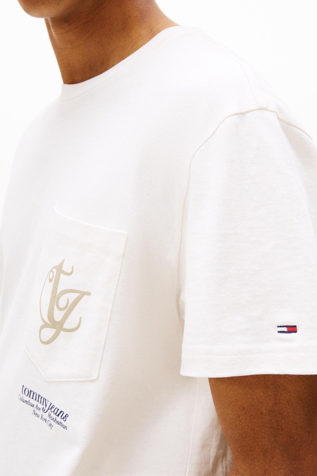 TJM REG MONOGRAM TEE ANCIENT WHITE 5