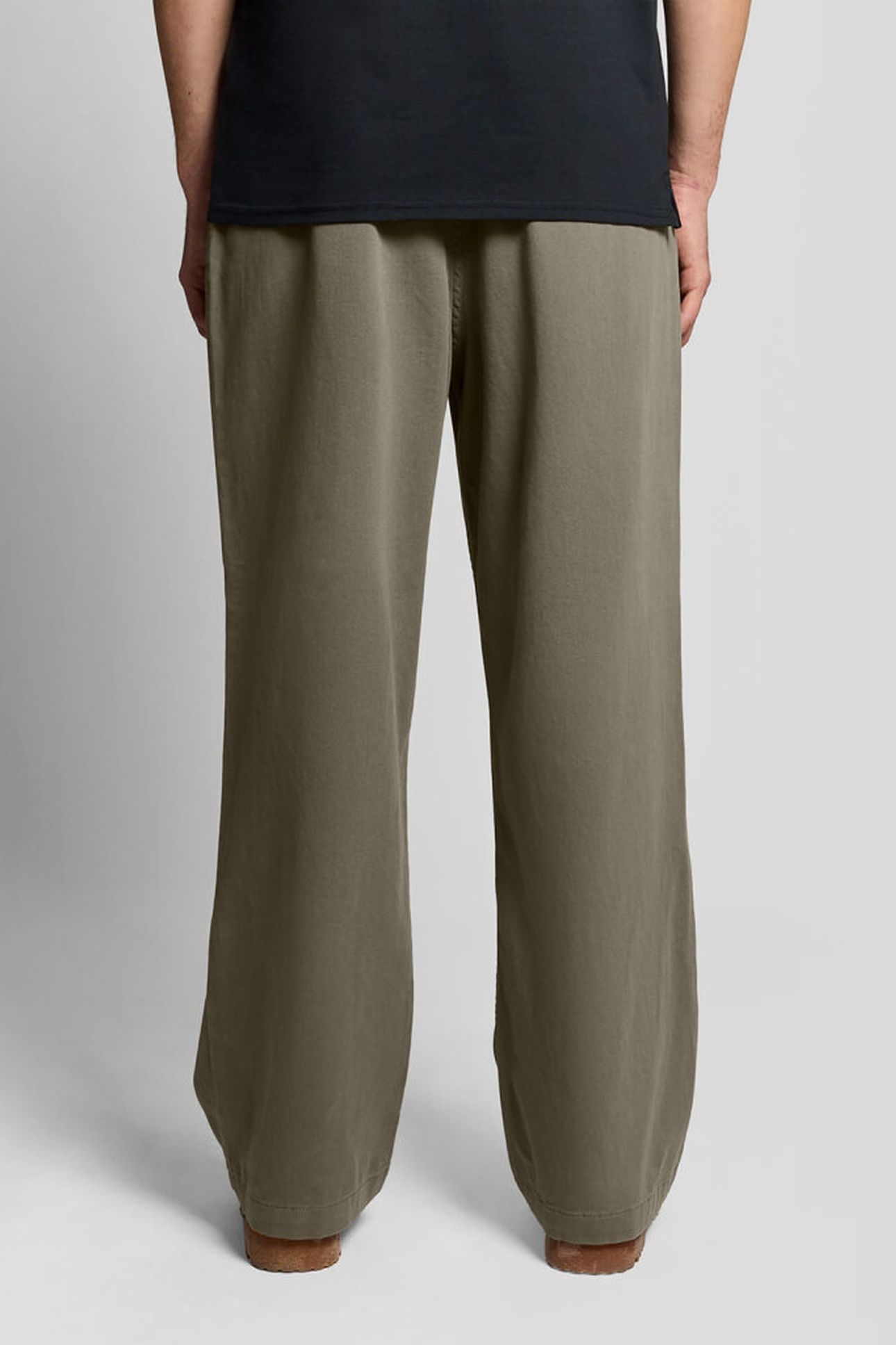ENZYME WASH PLEATED TROUSER KHAKI ASH 2