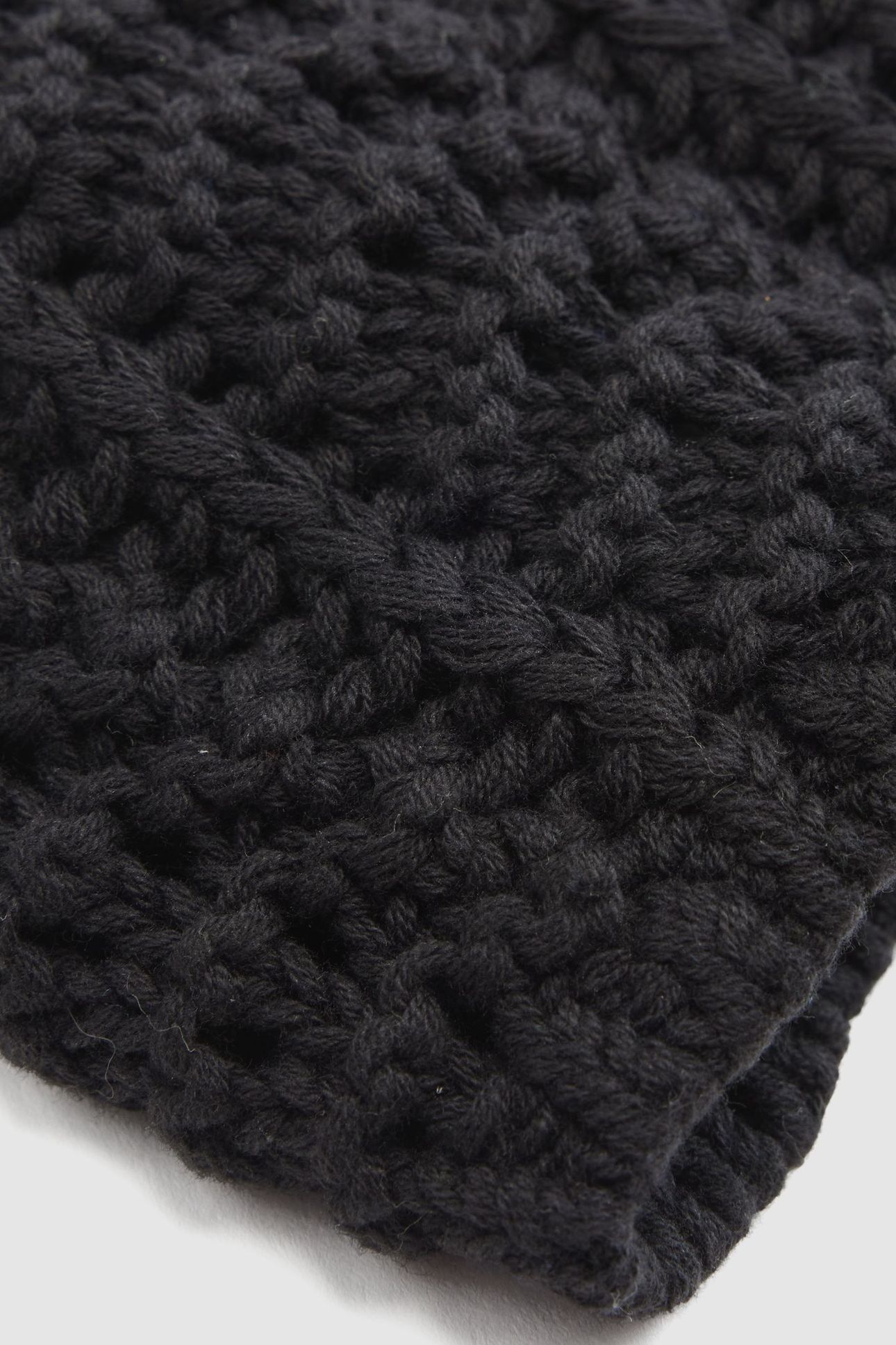 CHLOE CROCHET BEANIE 4