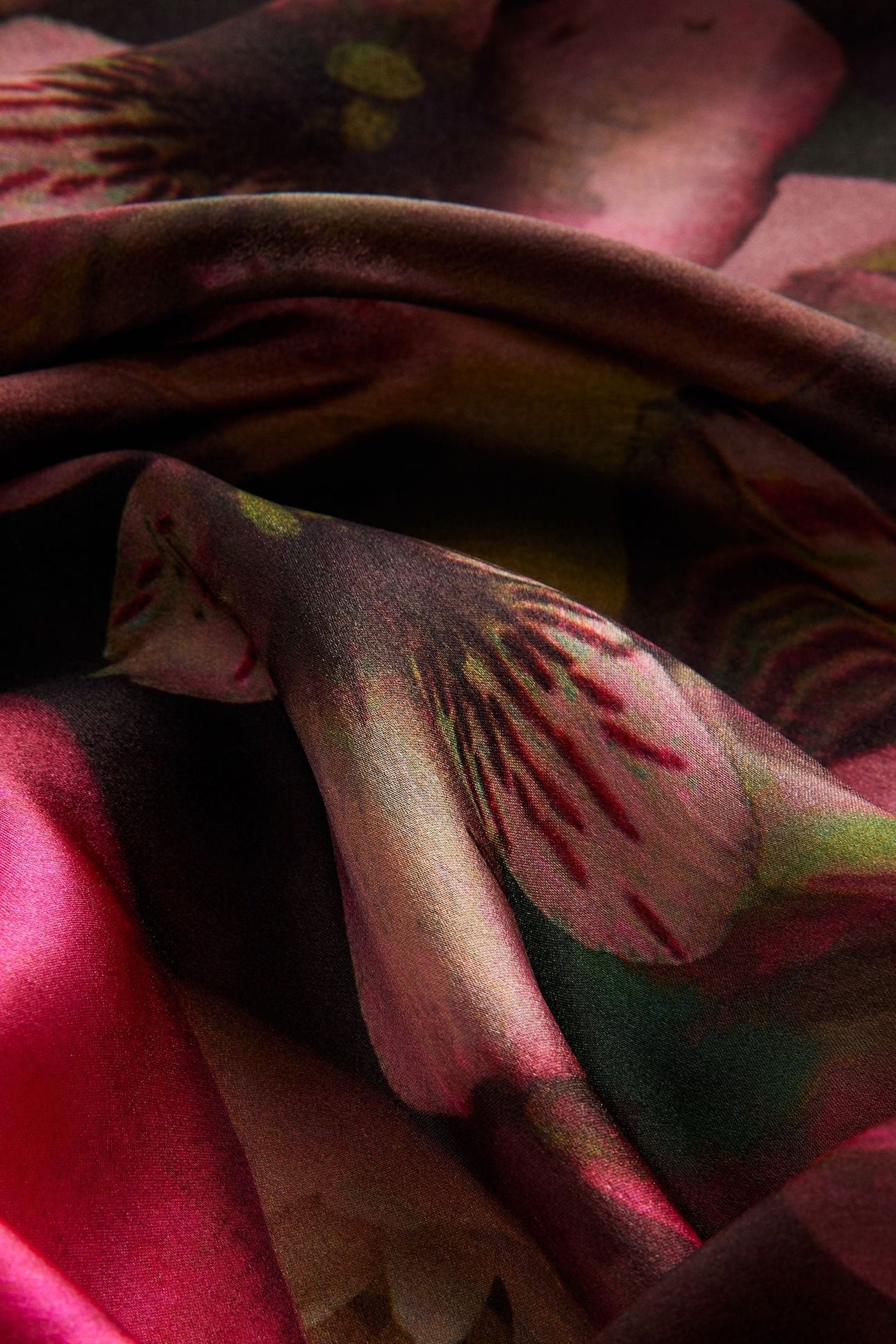 DEBBIIO PRINTED LONG SILK SCARF BLACK 2