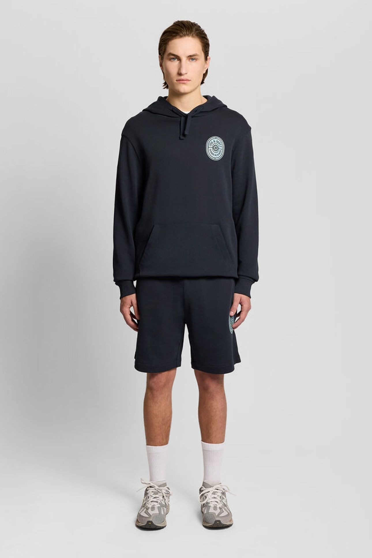 BORDERS LABEL GRAPHIC SWEATSHORT DARK NAVY 3