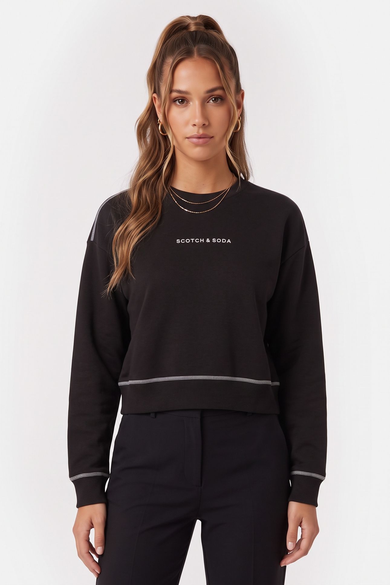 CHEST ARTWORK SWEATSHIRT BLACK 1