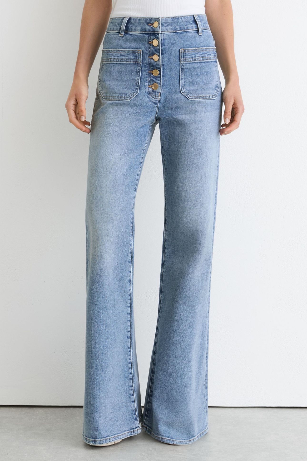 FLARE LEG JEAN LIGHT BLUE 1