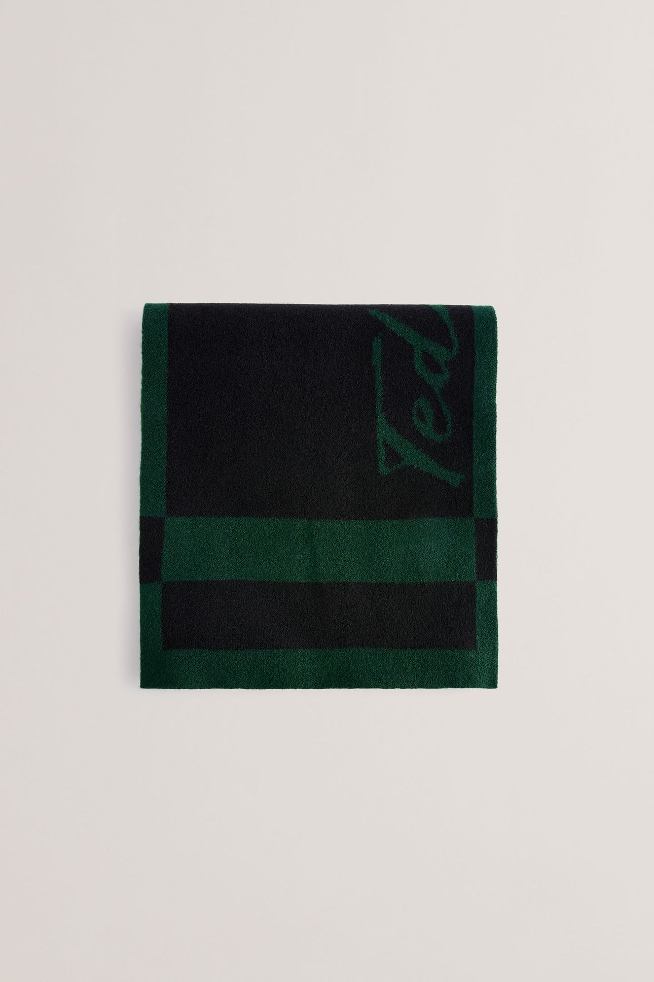 SAMMMIS KNITTED SCARF GREEN 2
