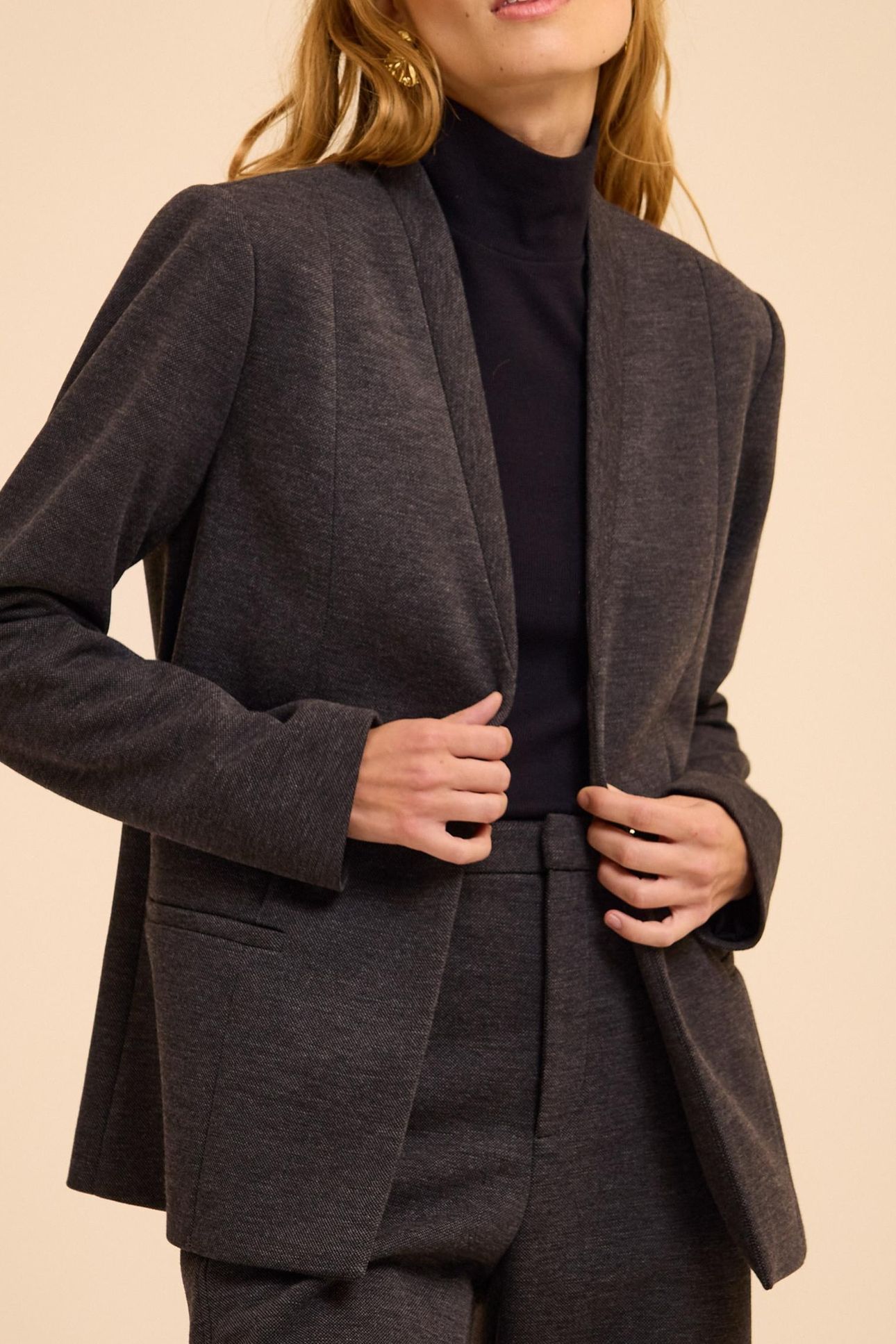 GREY SEMI-PLAIN KNIT SUIT JACKET JULIE 5