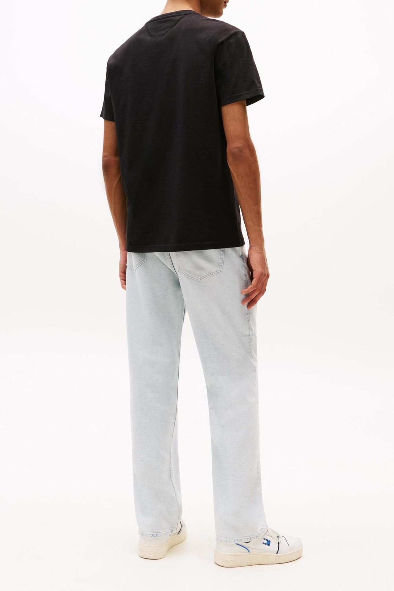 TJM REG FLAG LINEAR BLACK 2
