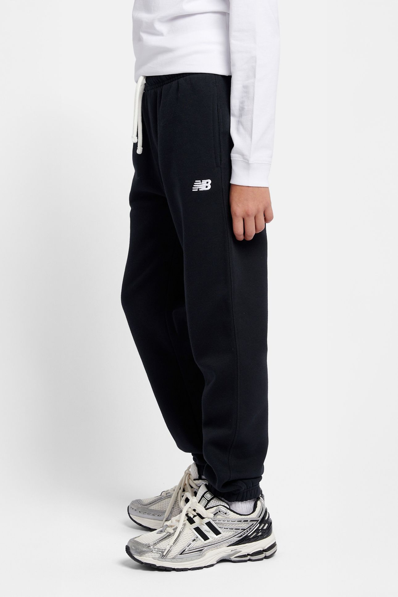 BOYS BRUSH BACK SMALL LOGO JOGGER BLACK 8