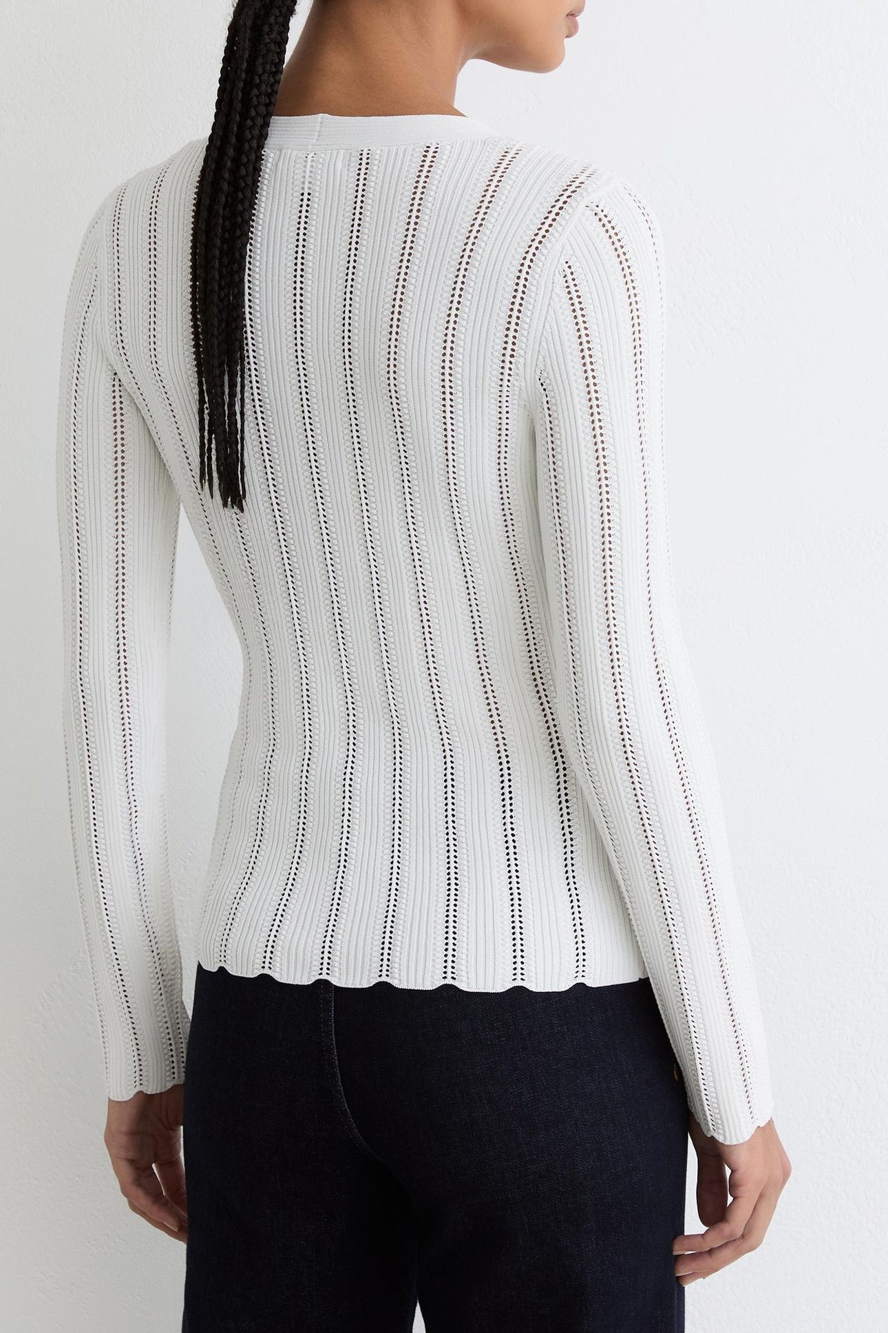 V NECK SCALLOP EDGE JUMPER WHITE 3