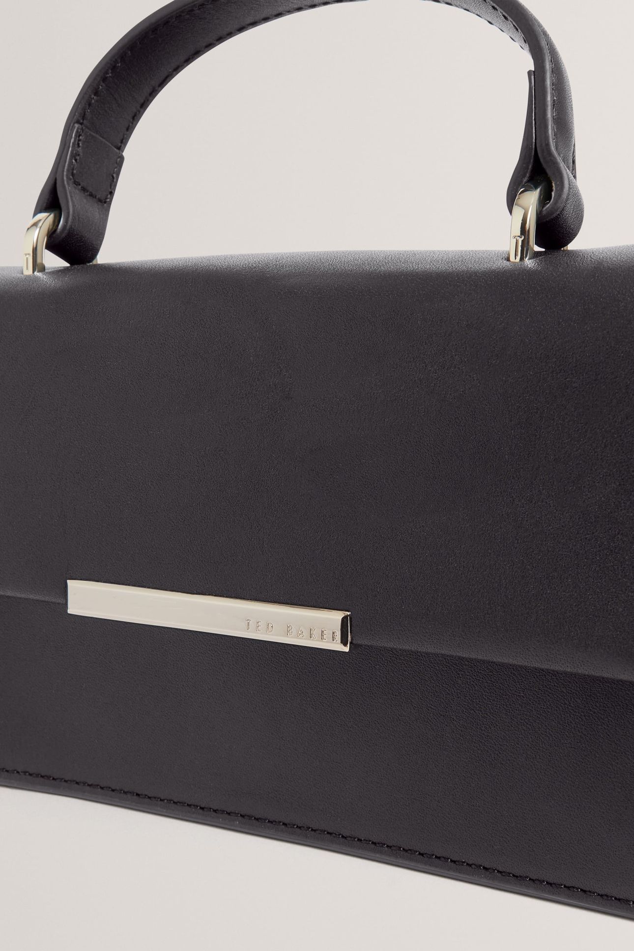 BAR DETAIL ELONGATED TOP HANDLE BAG NAVY 3