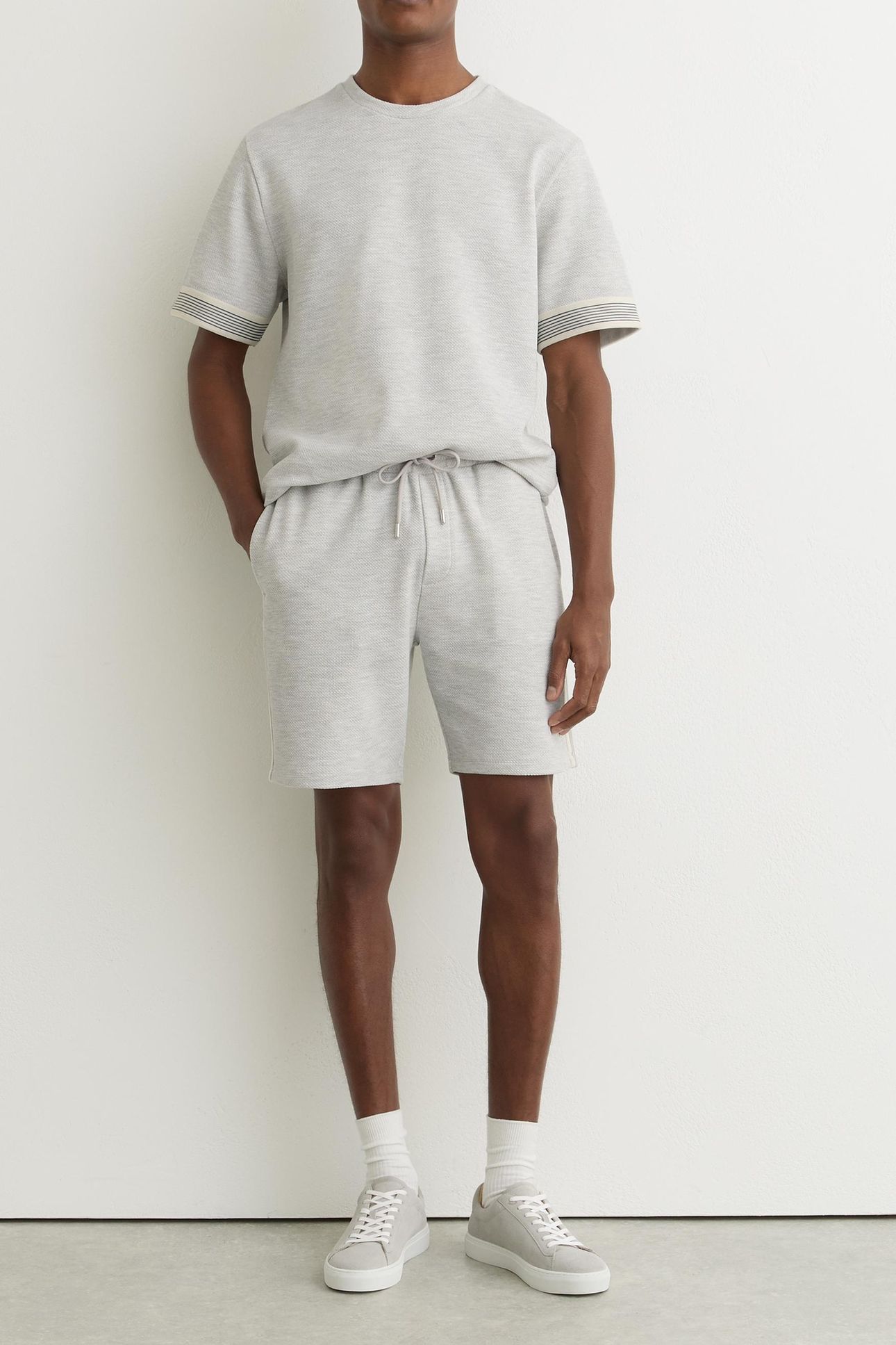 TEXTURED TAPE INSERT DRAWSTRING SHORT GREY MELANGE 3