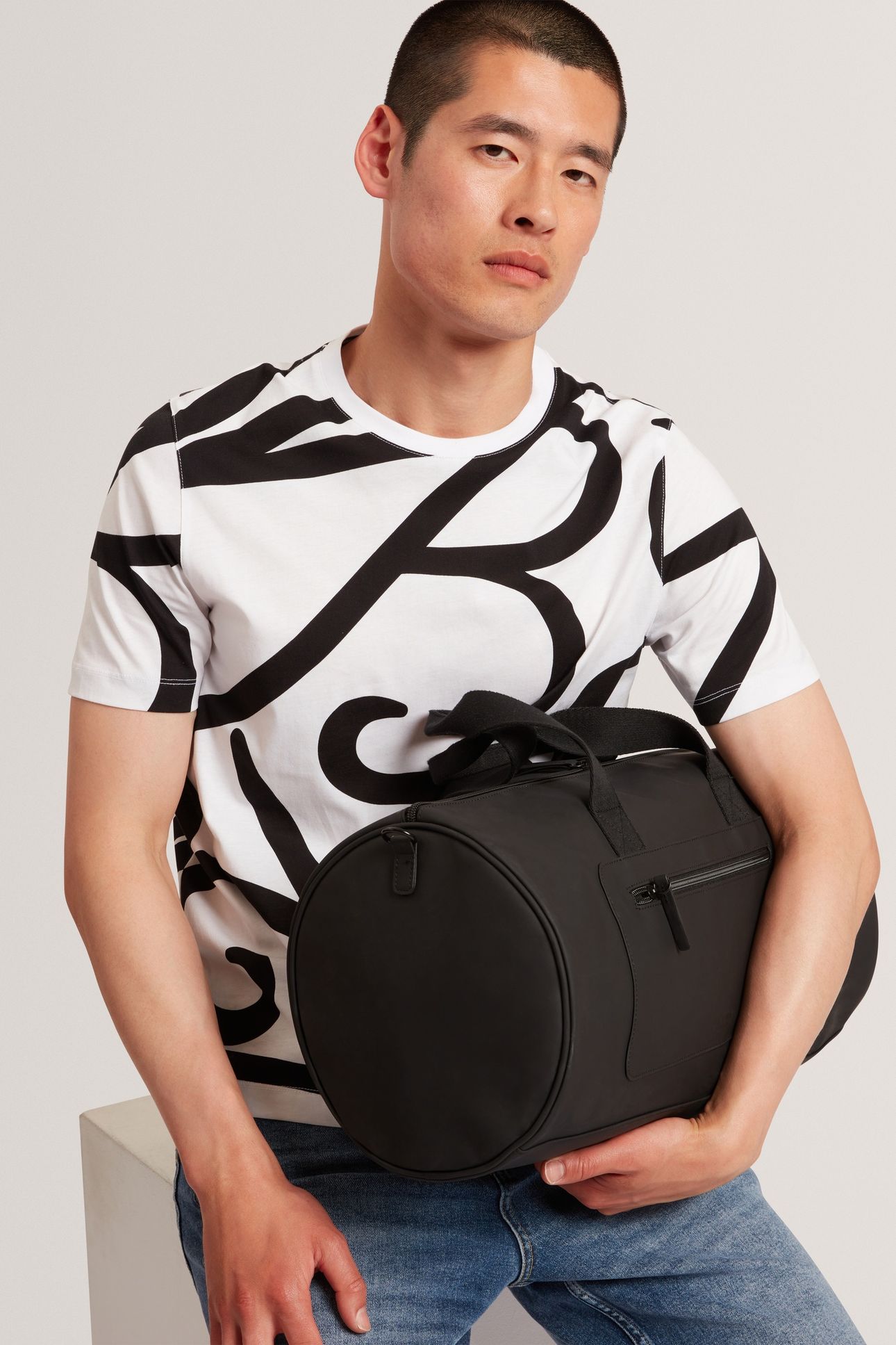 RUBBERISED PU HOLDALL BLACK 3