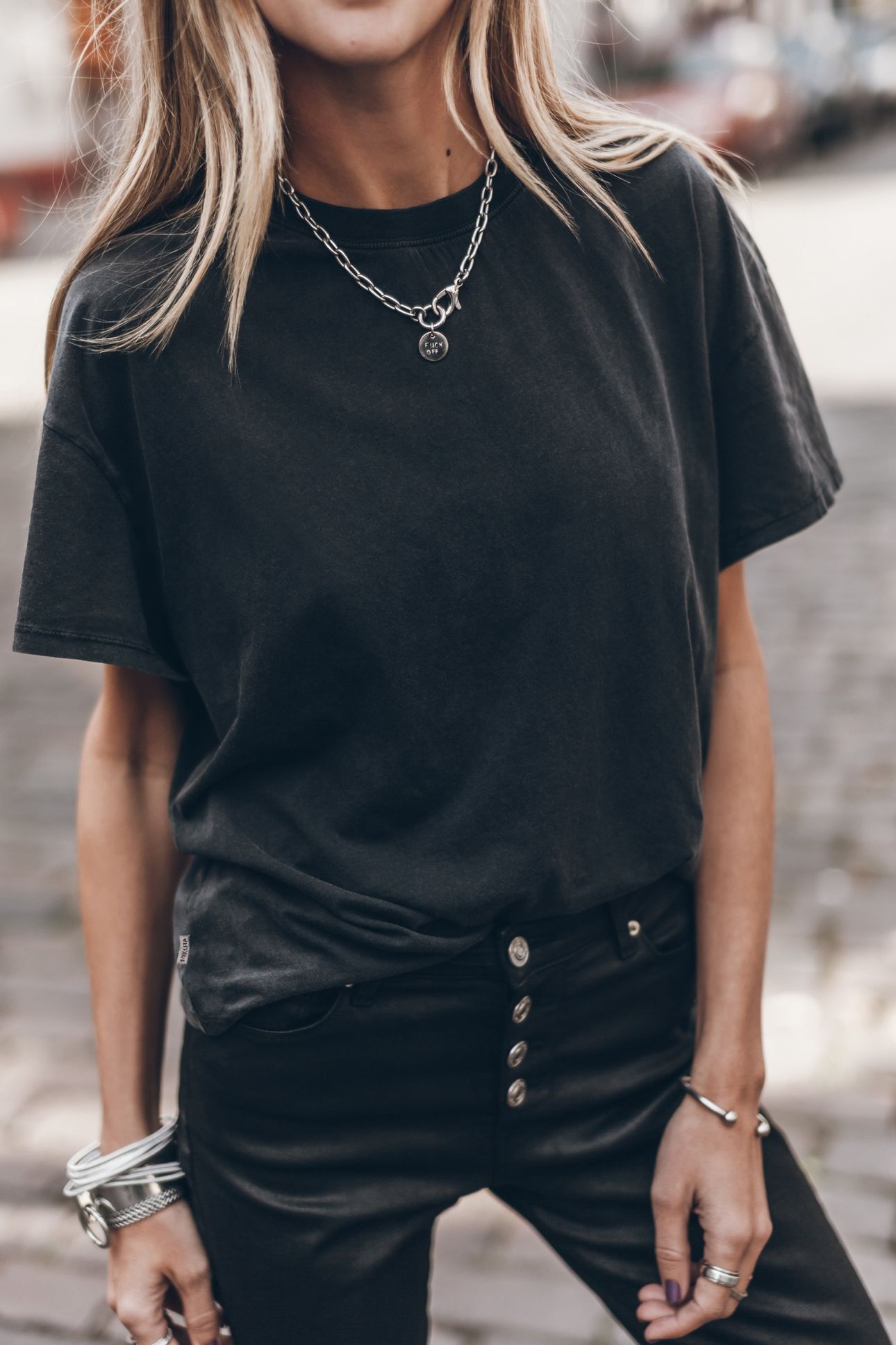 THE DARK BASE T-SHIRT 1