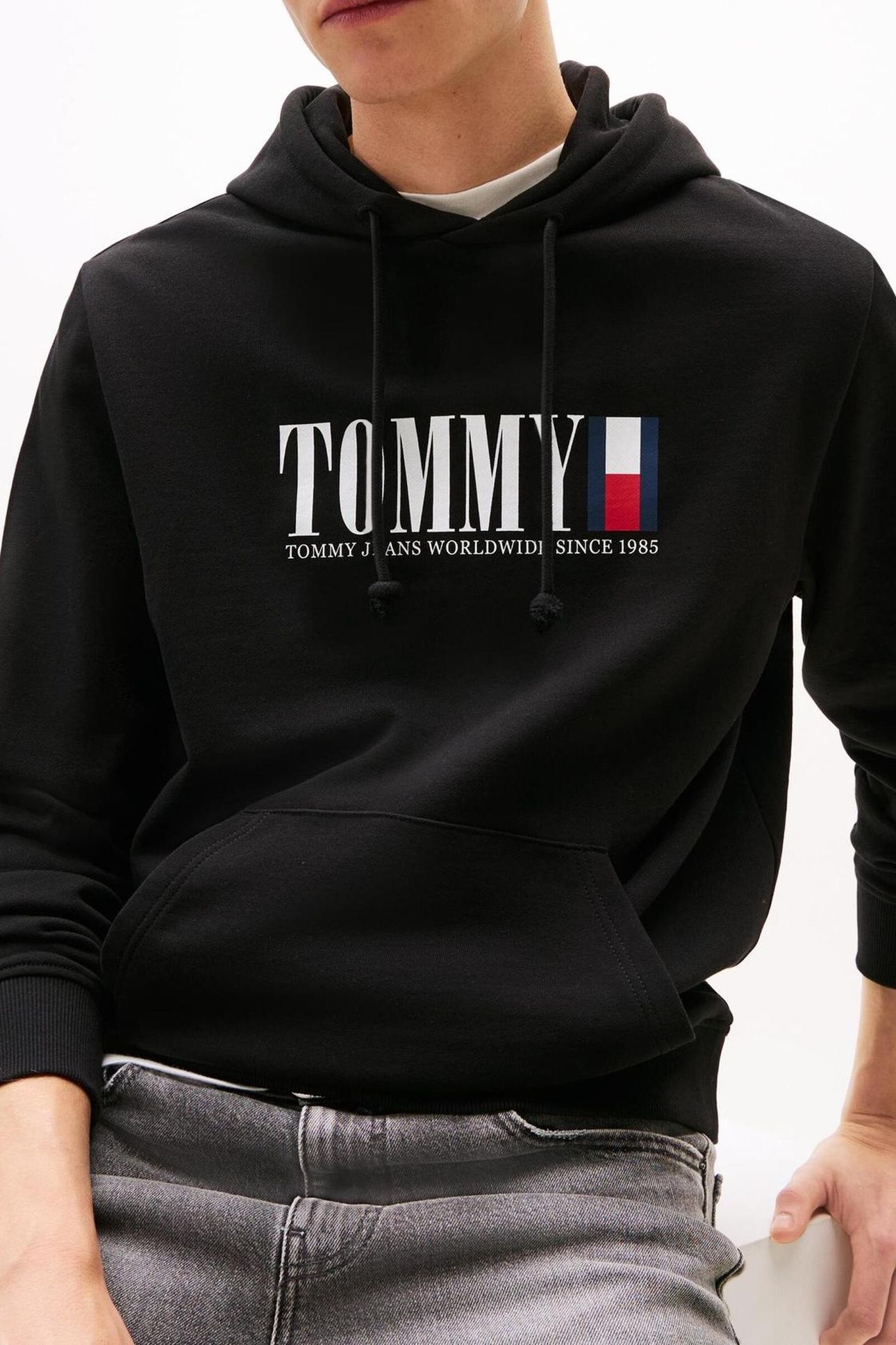 TJM REG RWB DNA GRAPHIC BLACK 8