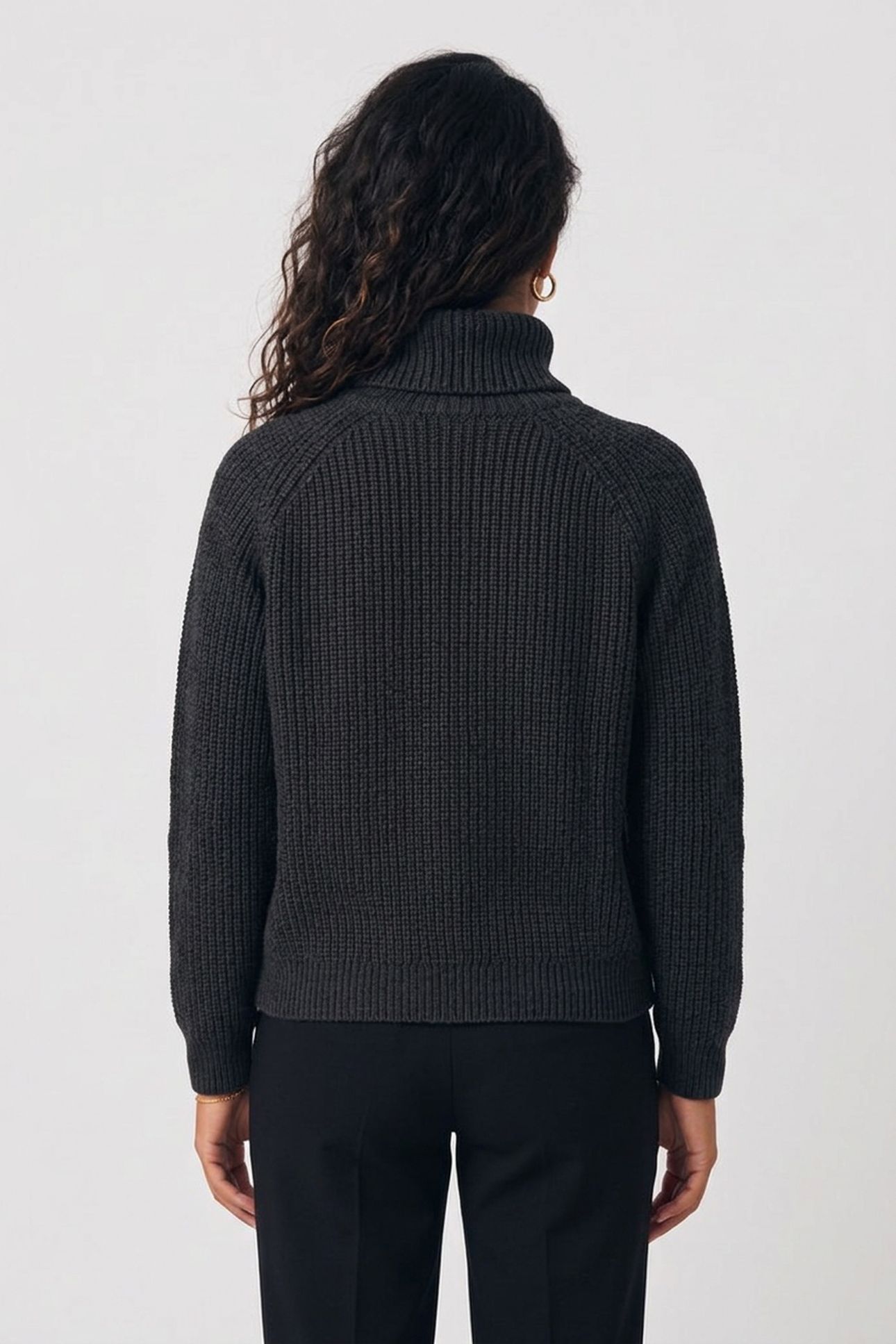 WOMEN'S ANTHRACITE SWEATER 2