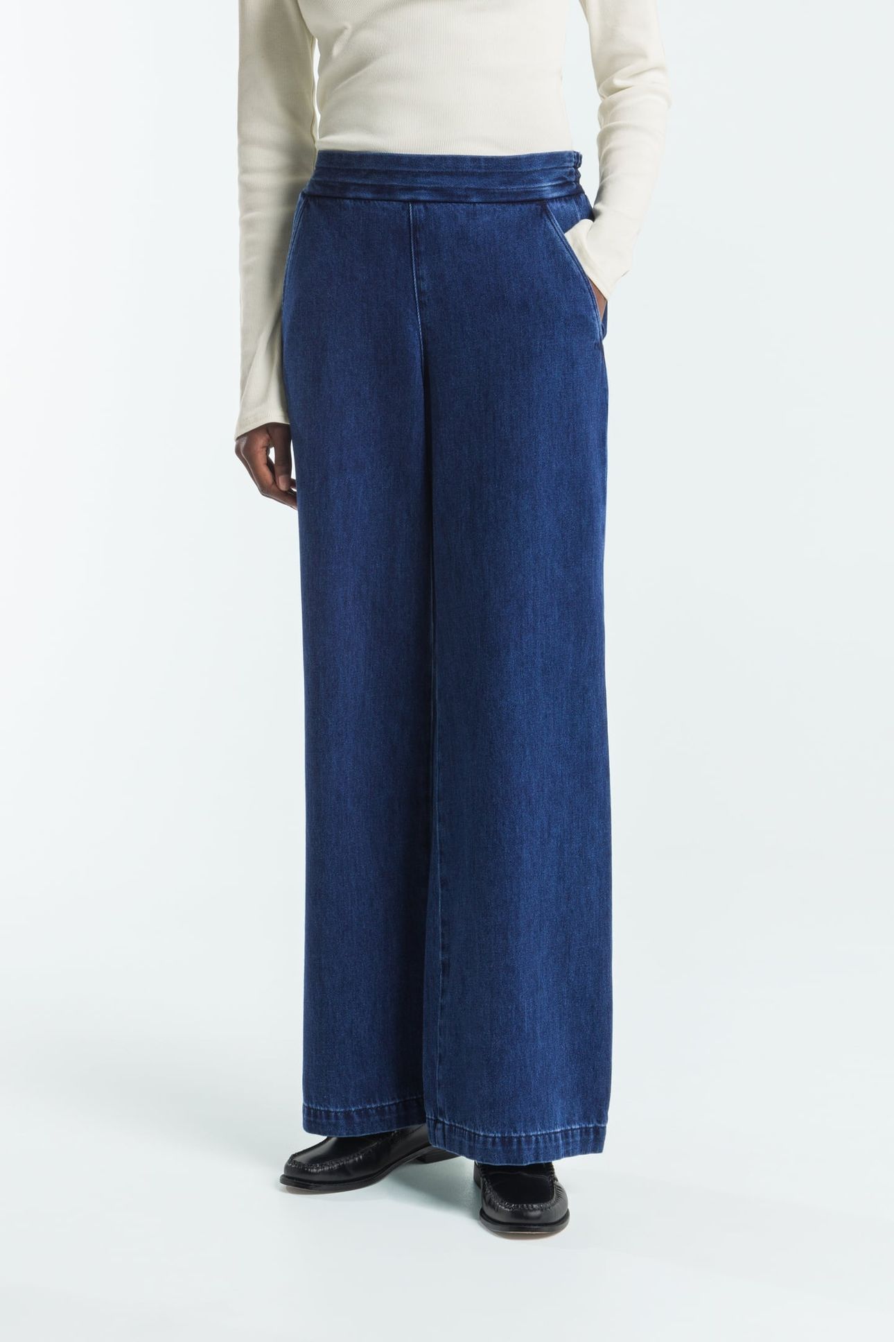 RAYNE PANTS ALEX DARK WORN 2