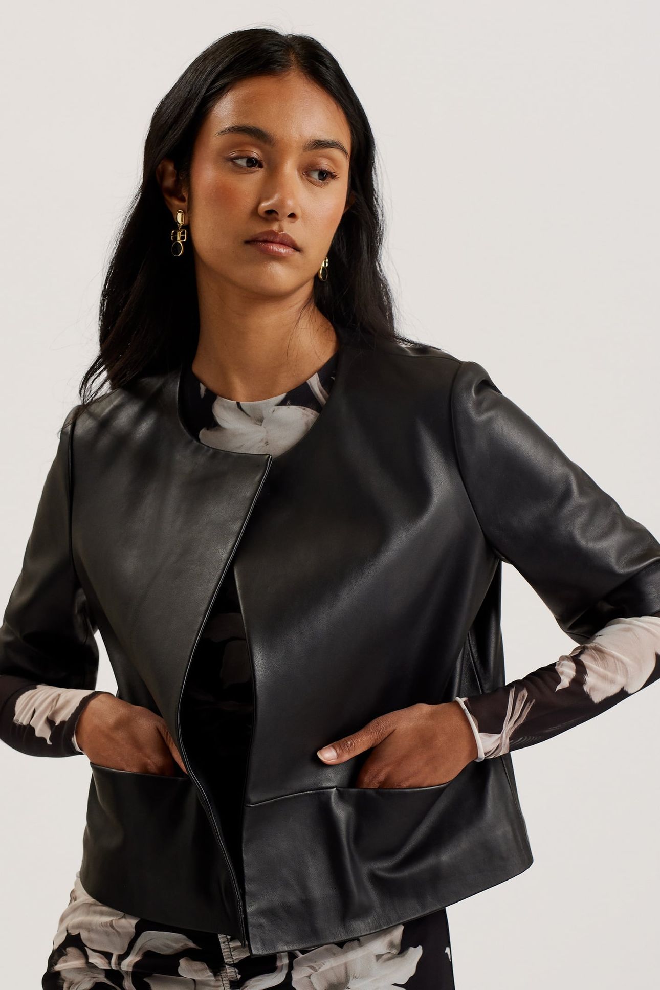OBINO SHORT SLEEVE LEATHER OPEN FRONT BLACK 2