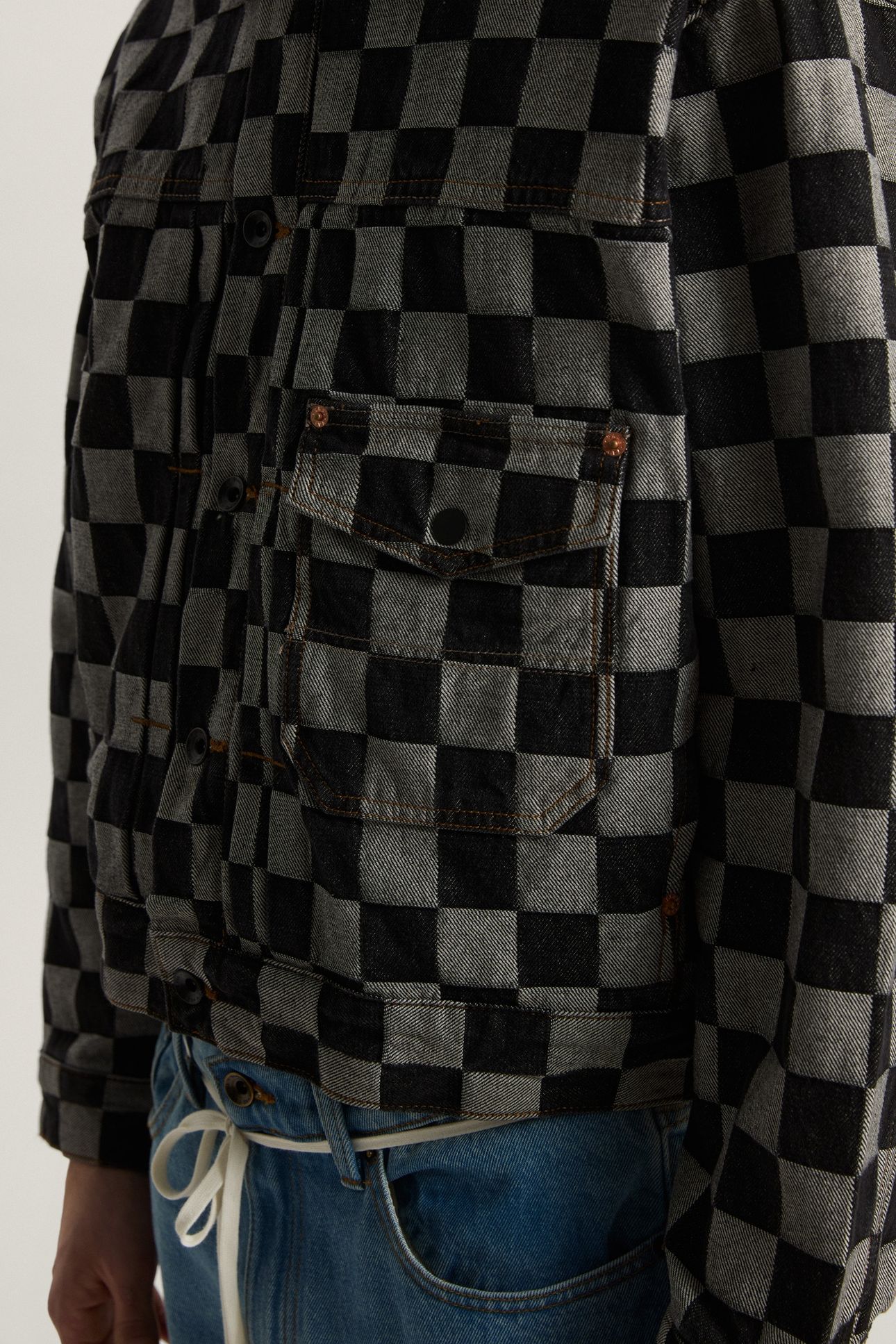 CHECK-5 CHECKERBOARD DENIM TRUCKER JACKE BLACK 6