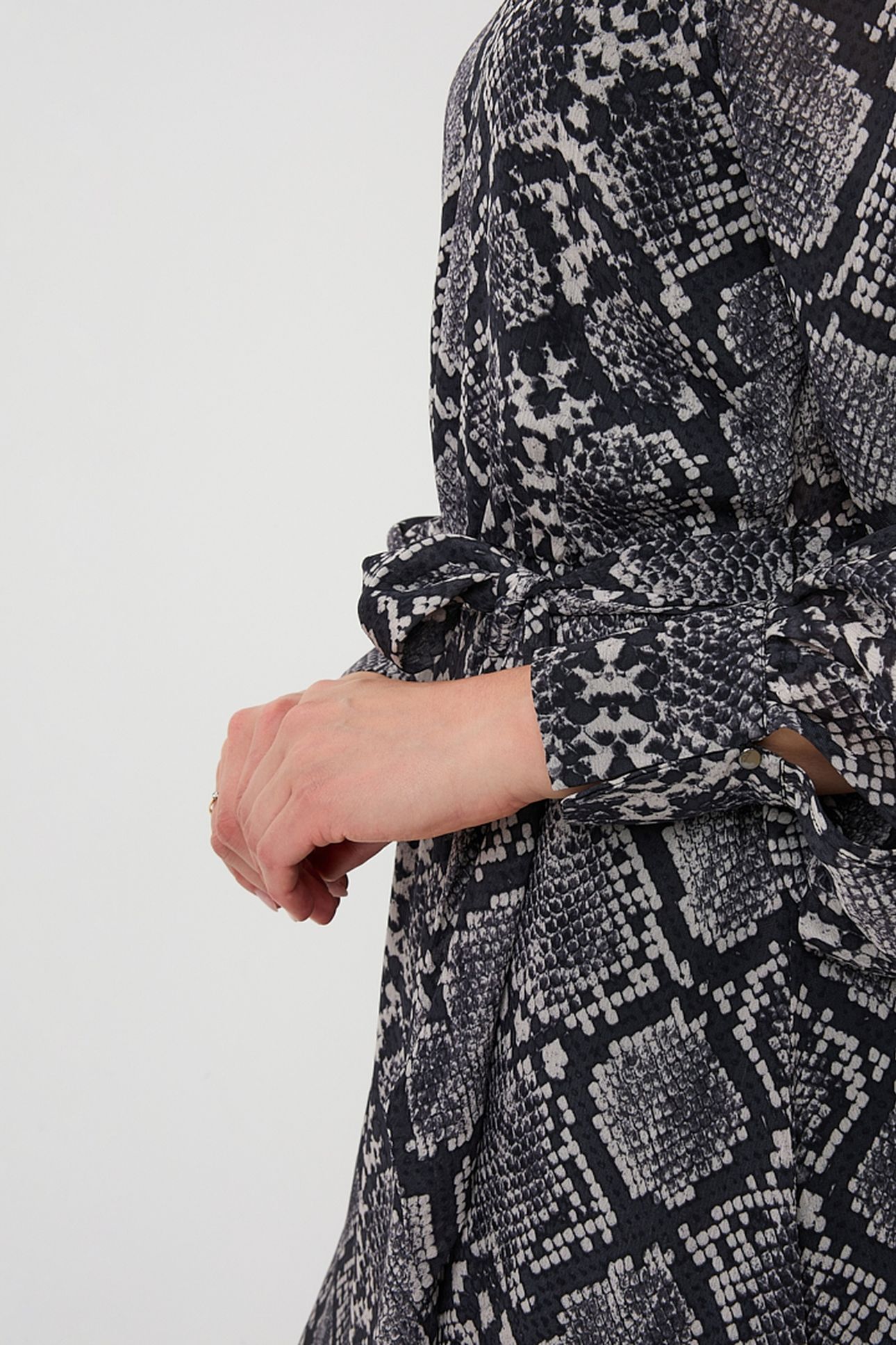 DRESS CITY SNAKE PRINT 9