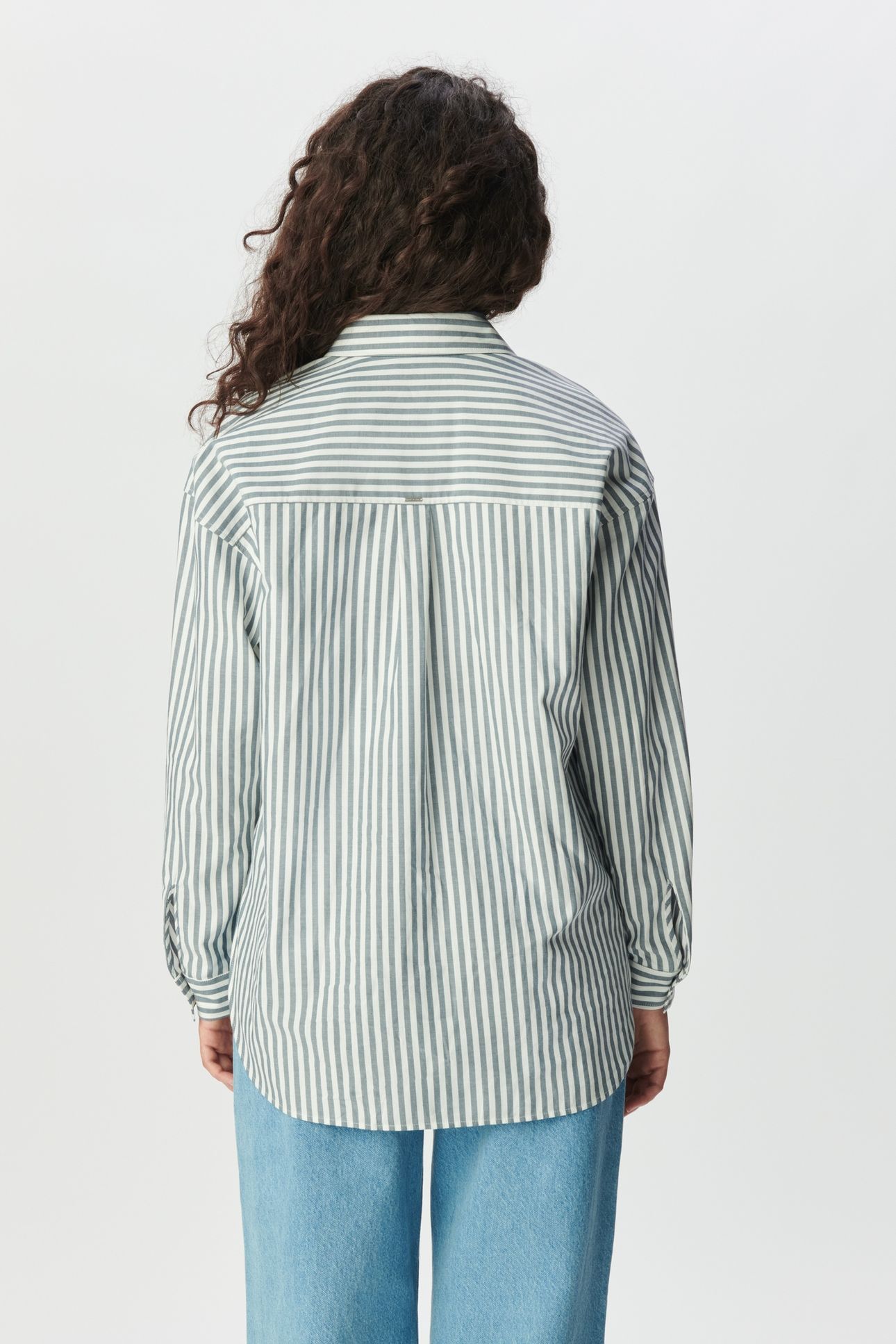 BLUE AND WHITE STRIPED SHIRT 2