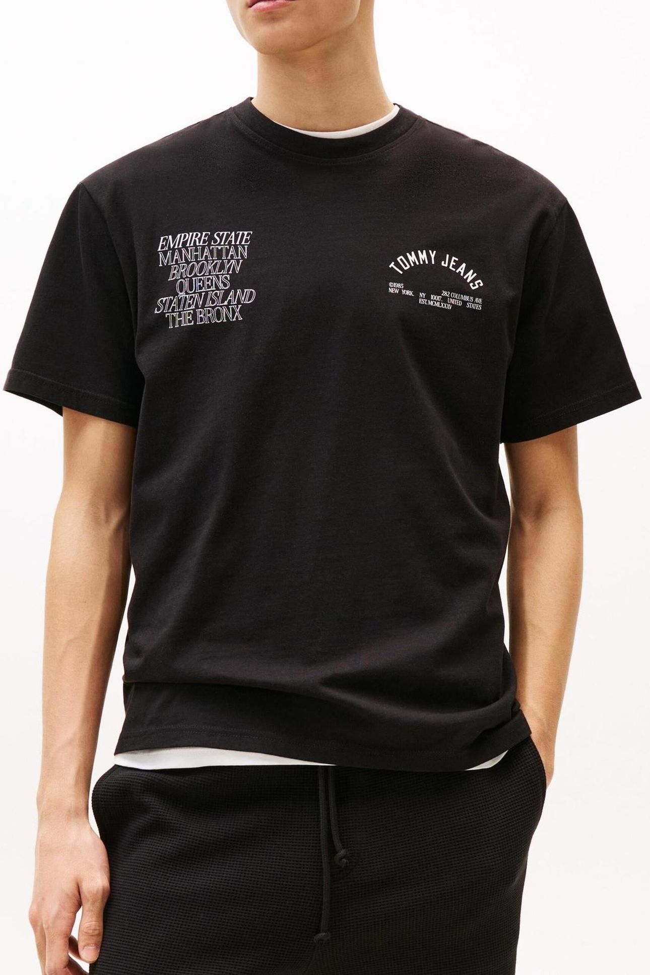 TJM RELAXED BOROUGHS TEE BLACK 1