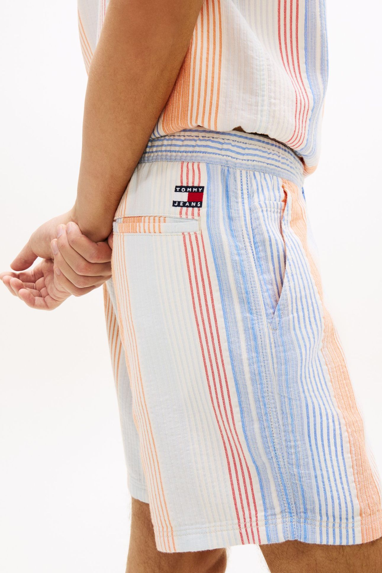 TJM TEXTURED STRIPE ANCIENT WHITE STRIPES 6