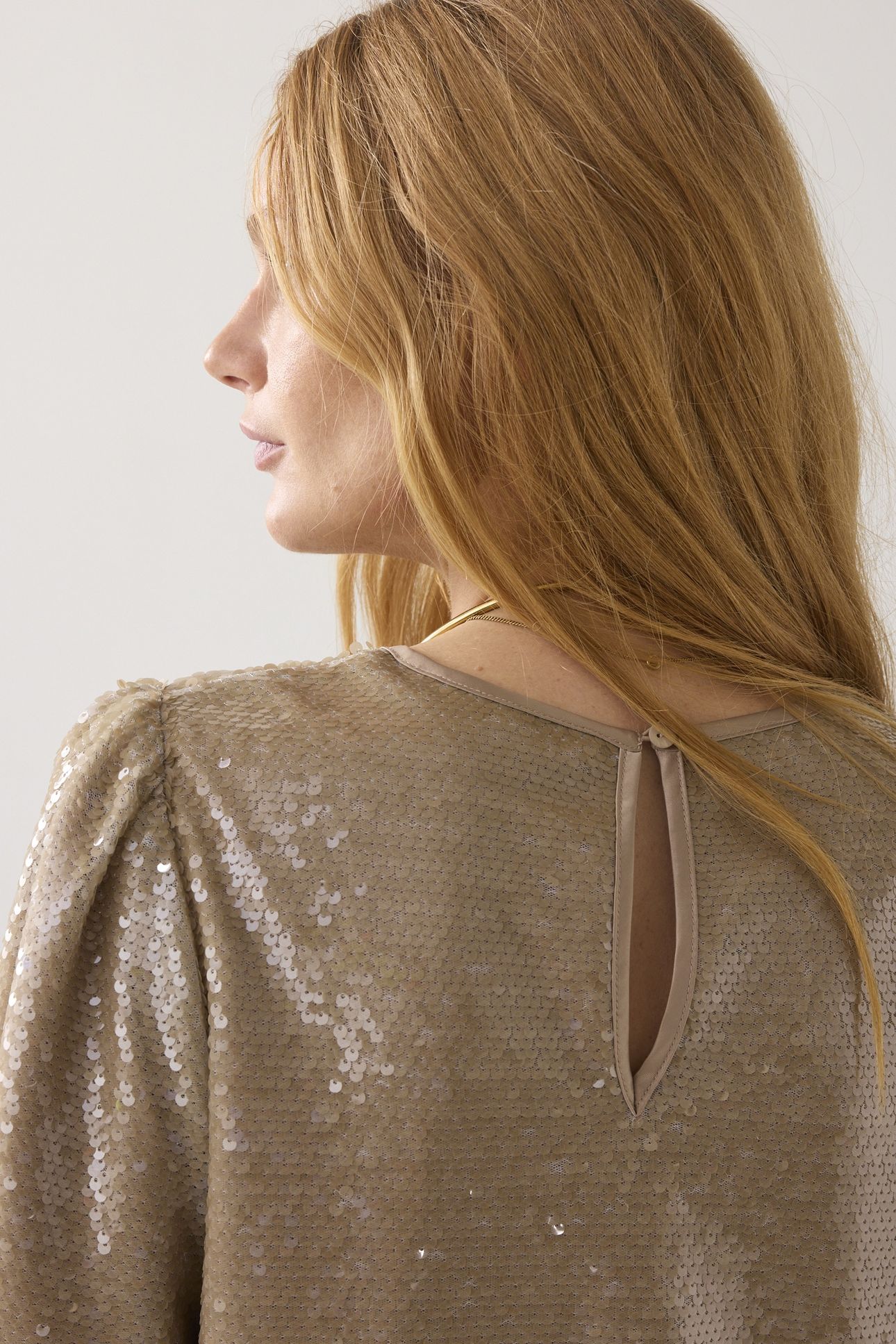 TOP SEQUINS WHITES 4