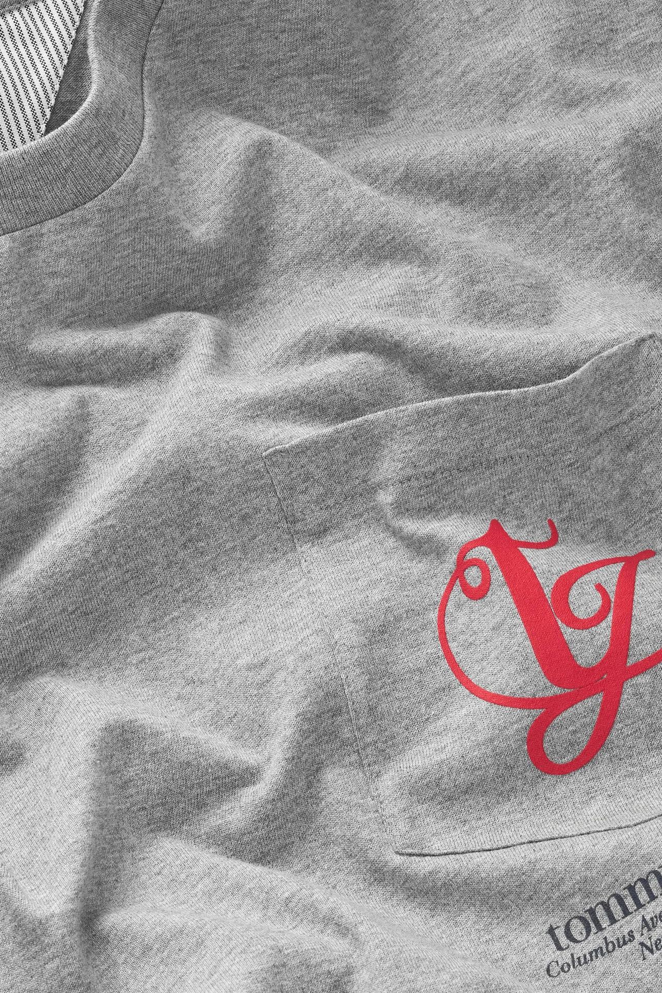 TJM REG MONOGRAM TEE GREY HEATHER 6