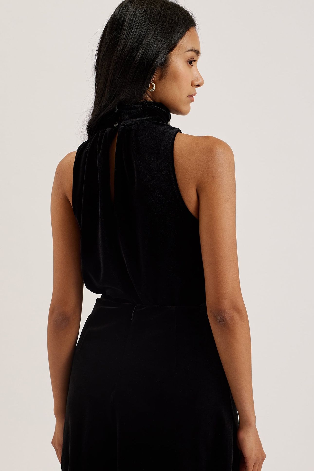 NALIAS COWL NECK SLEEVELESS TOP BLACK 2