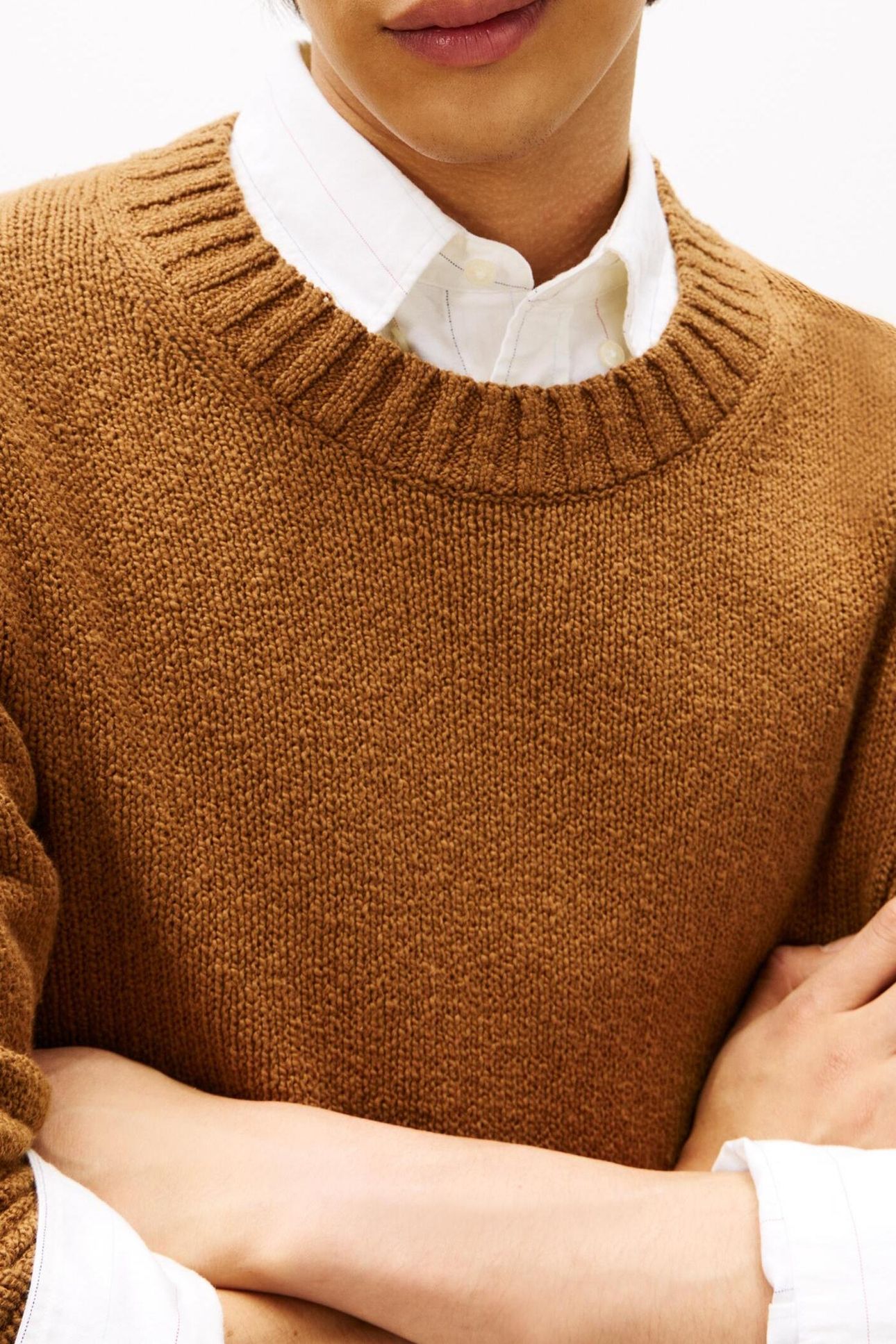 SOFT TEXTURED CREW NECK HIGHLAND KHAKI 5