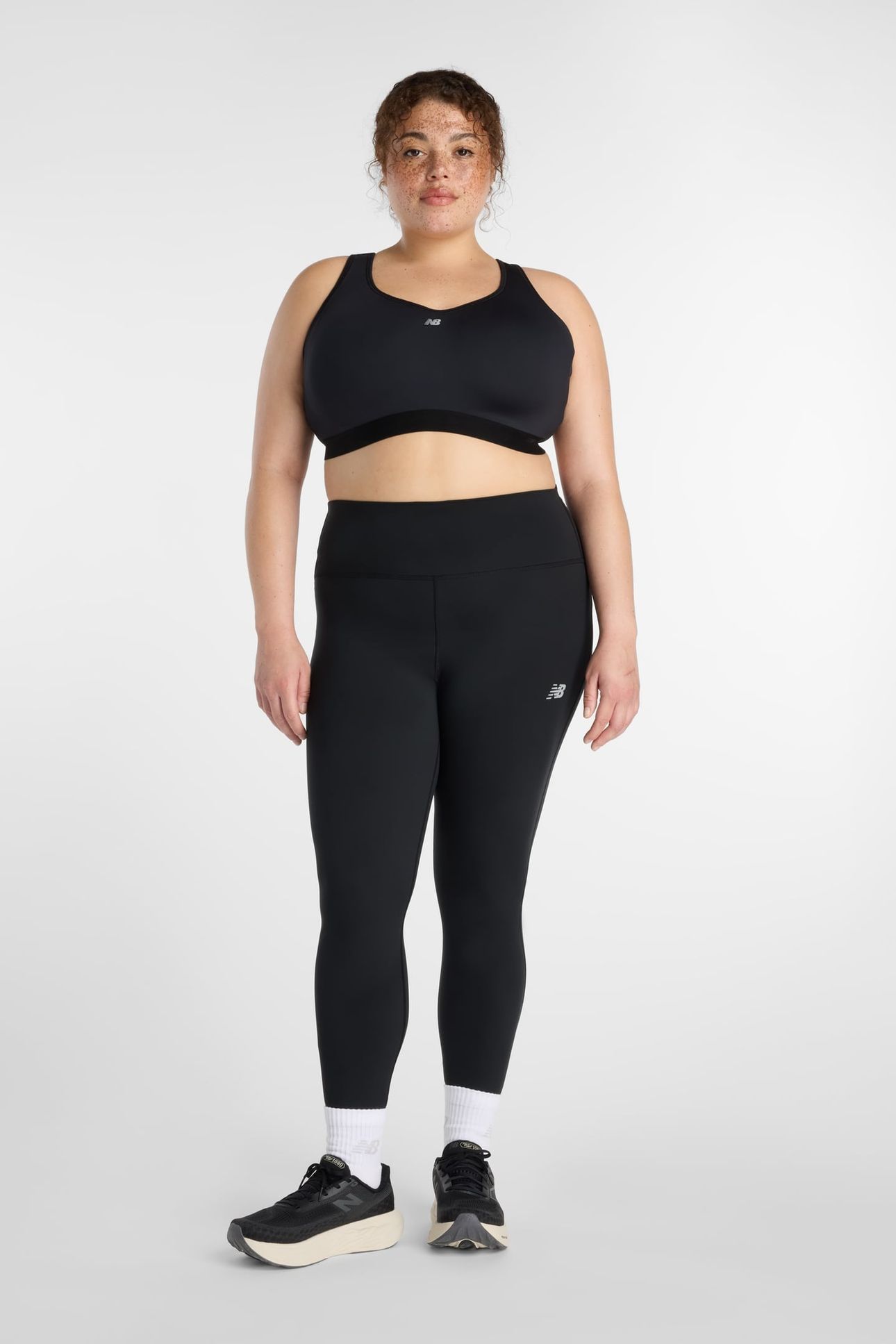 NB ESSENTIAL RUN BRA BLACK 5