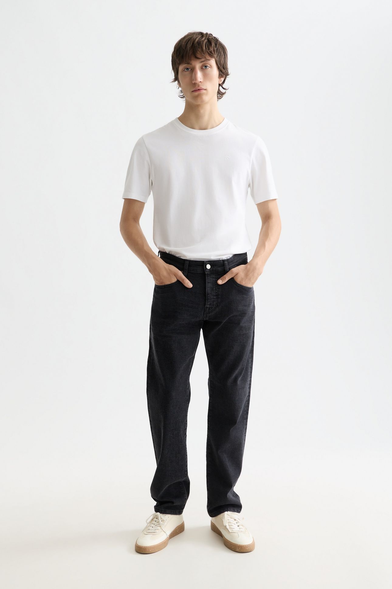 THE ZEE STRAIGHT-FIT JEANS DARK GREY 3