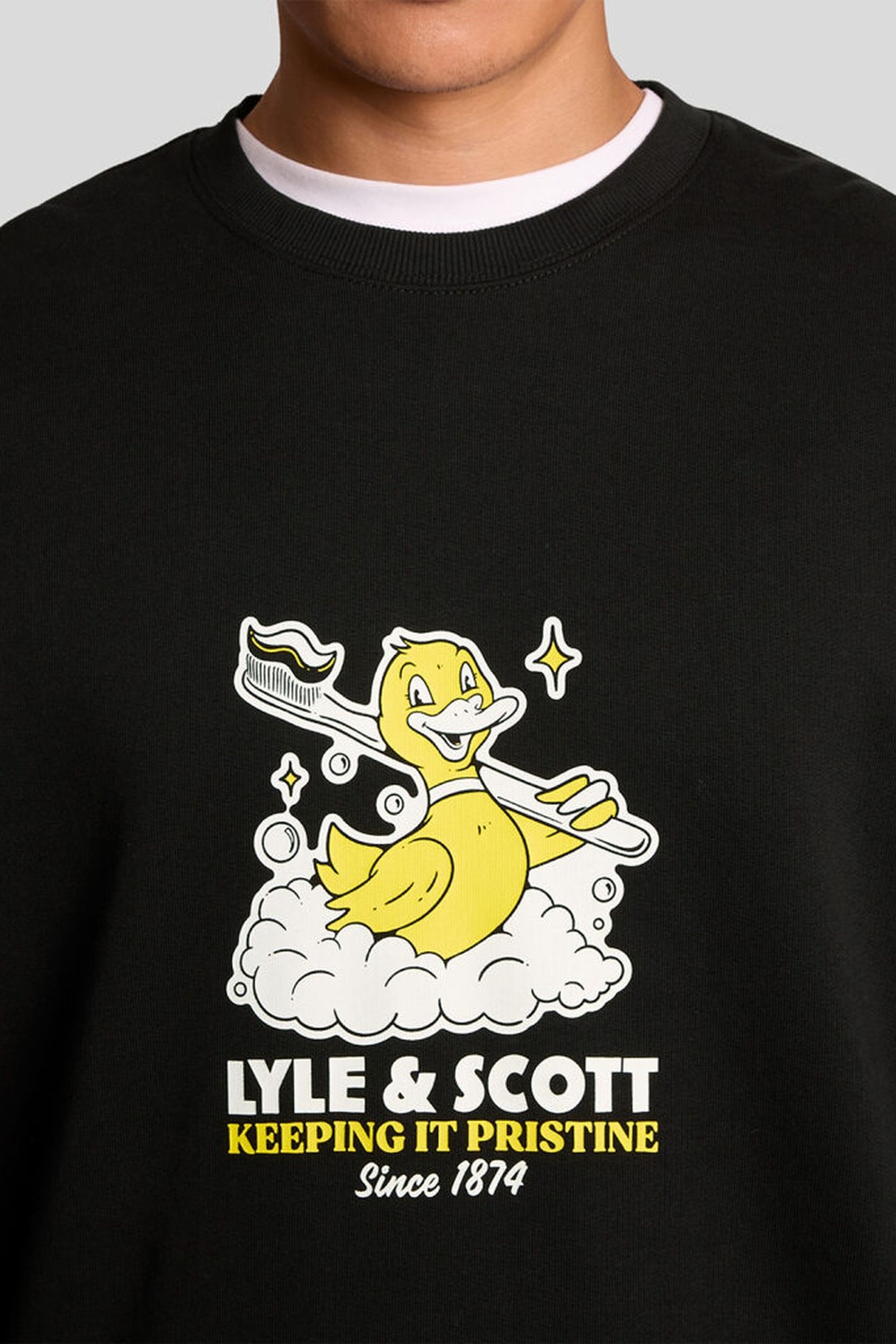 RUBBER DUCK GRAPHIC SWEATSHIRT JET BLACK 5