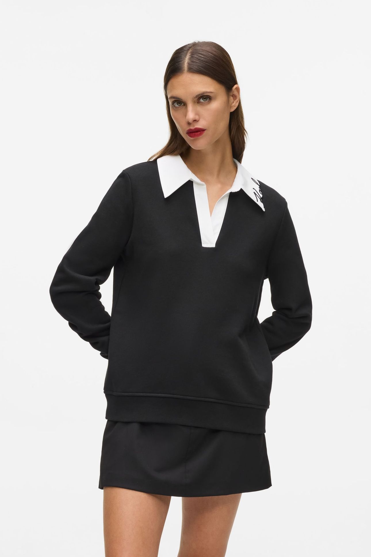 SIGNATURE COLLAR SWEATSHIRT BLACK 1